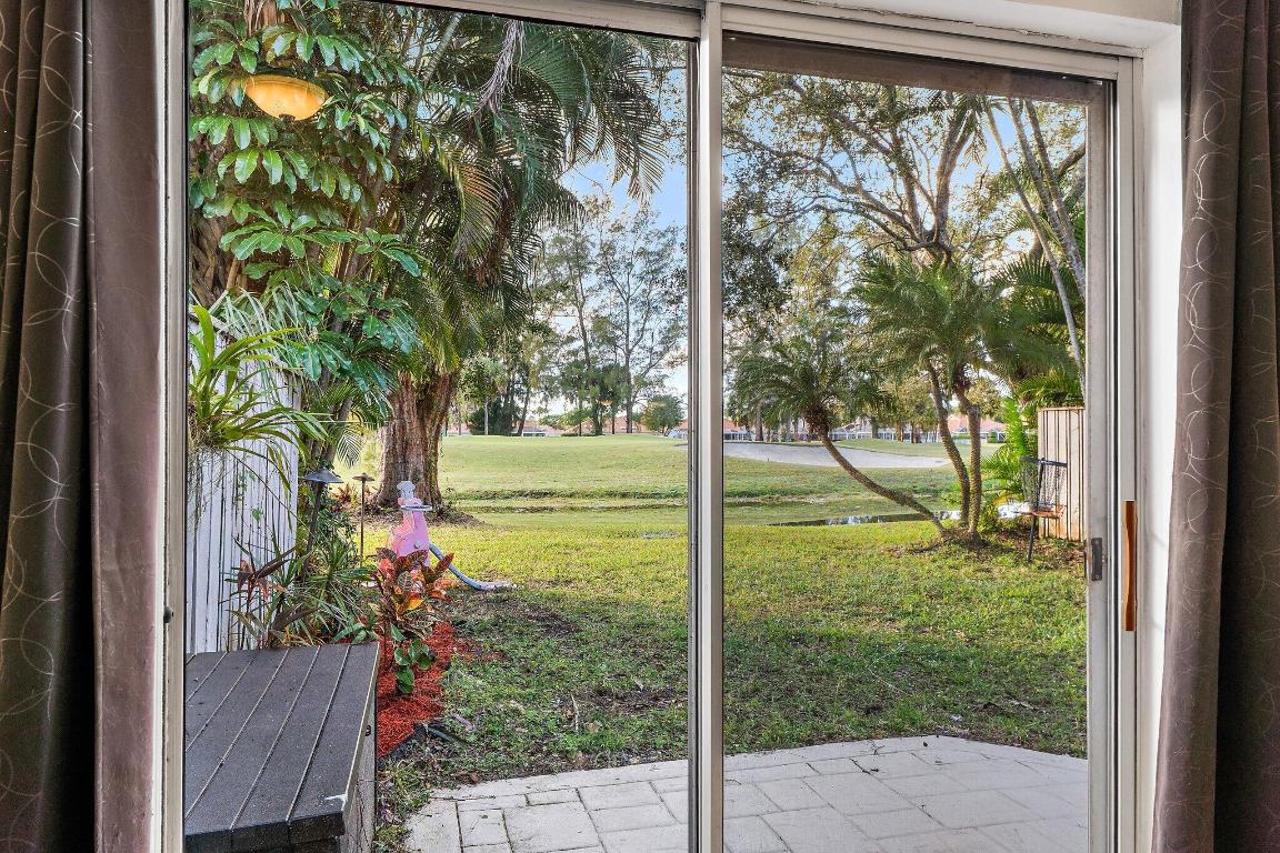 11 Admirals Court, Palm Beach Gardens
