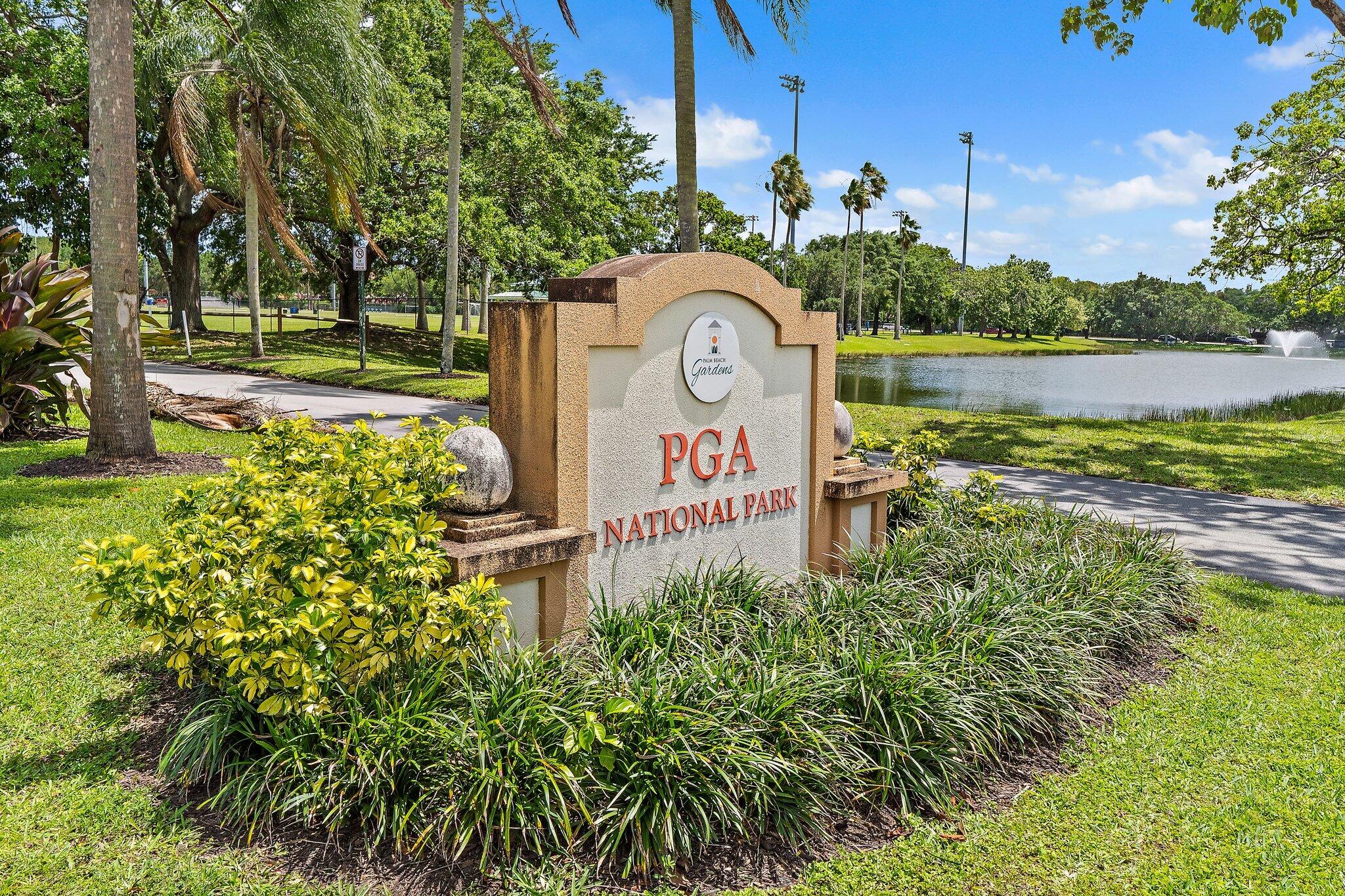 11 Admirals Court, Palm Beach Gardens
