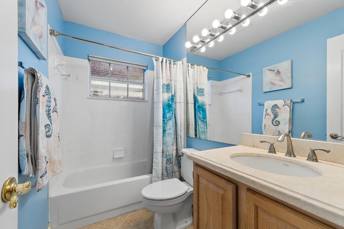 11 Admirals Court, Palm Beach Gardens