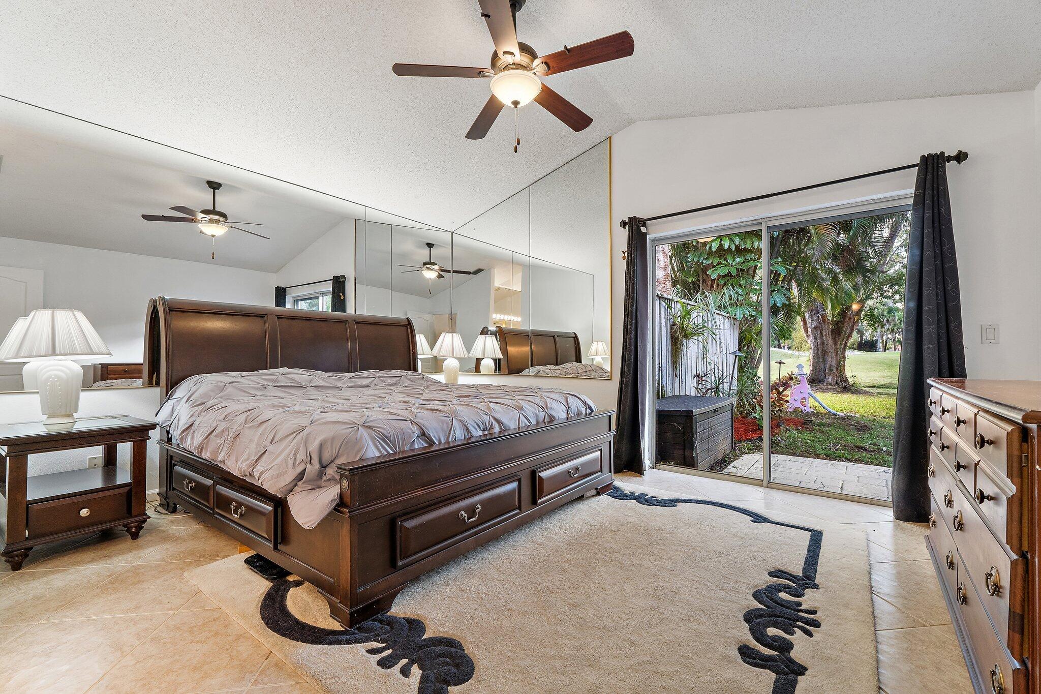 11 Admirals Court, Palm Beach Gardens