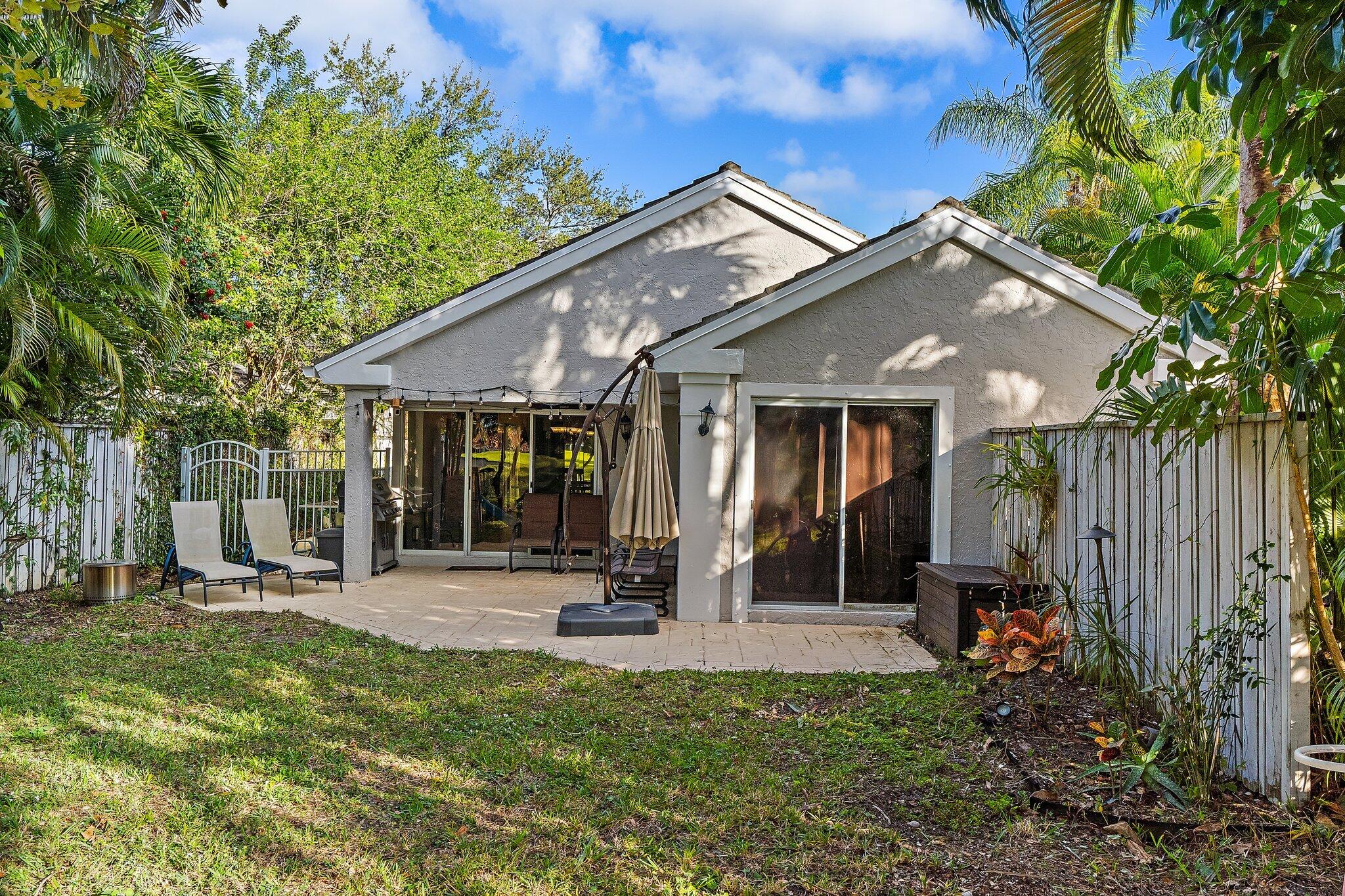 11 Admirals Court, Palm Beach Gardens