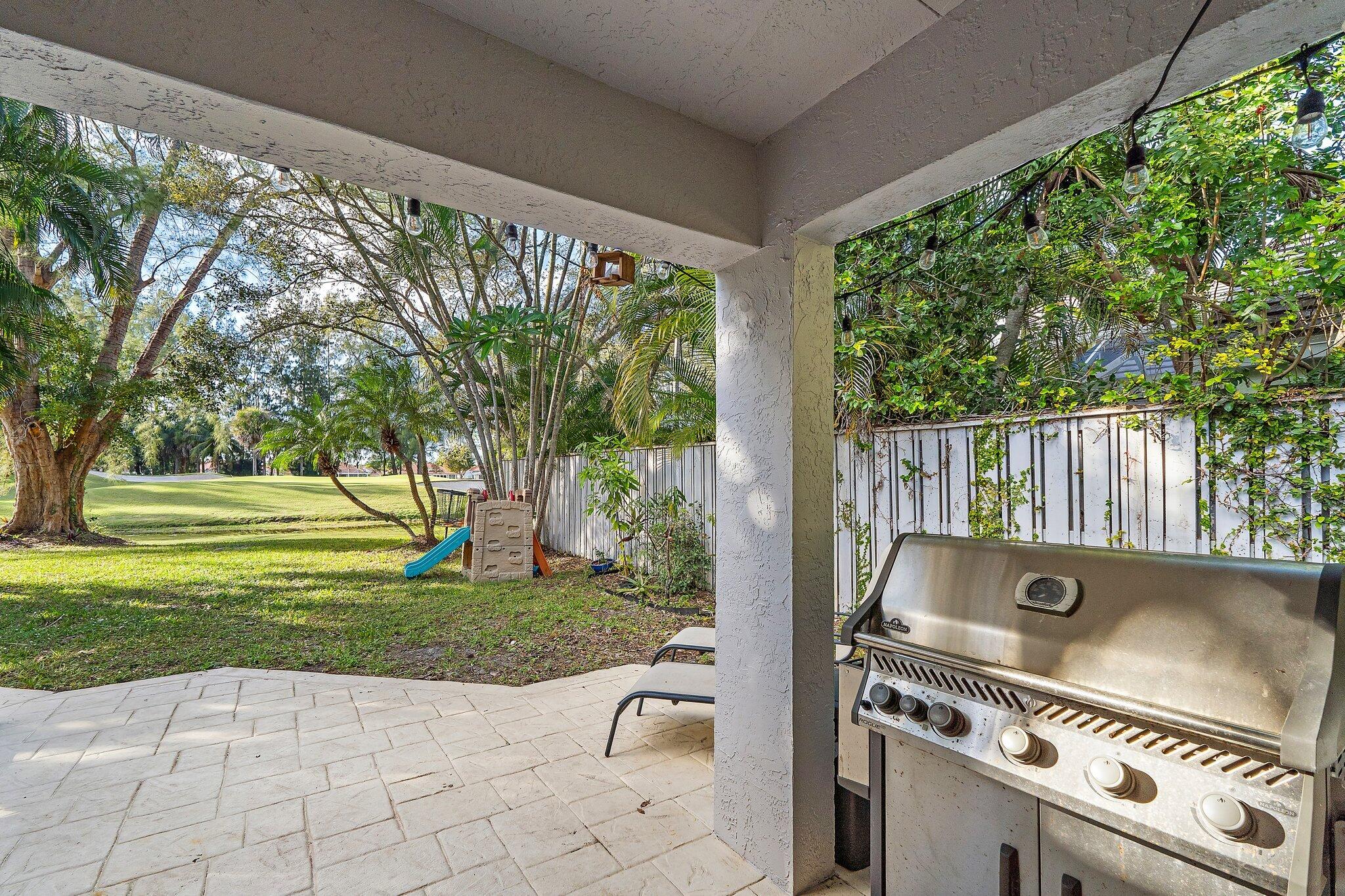 11 Admirals Court, Palm Beach Gardens
