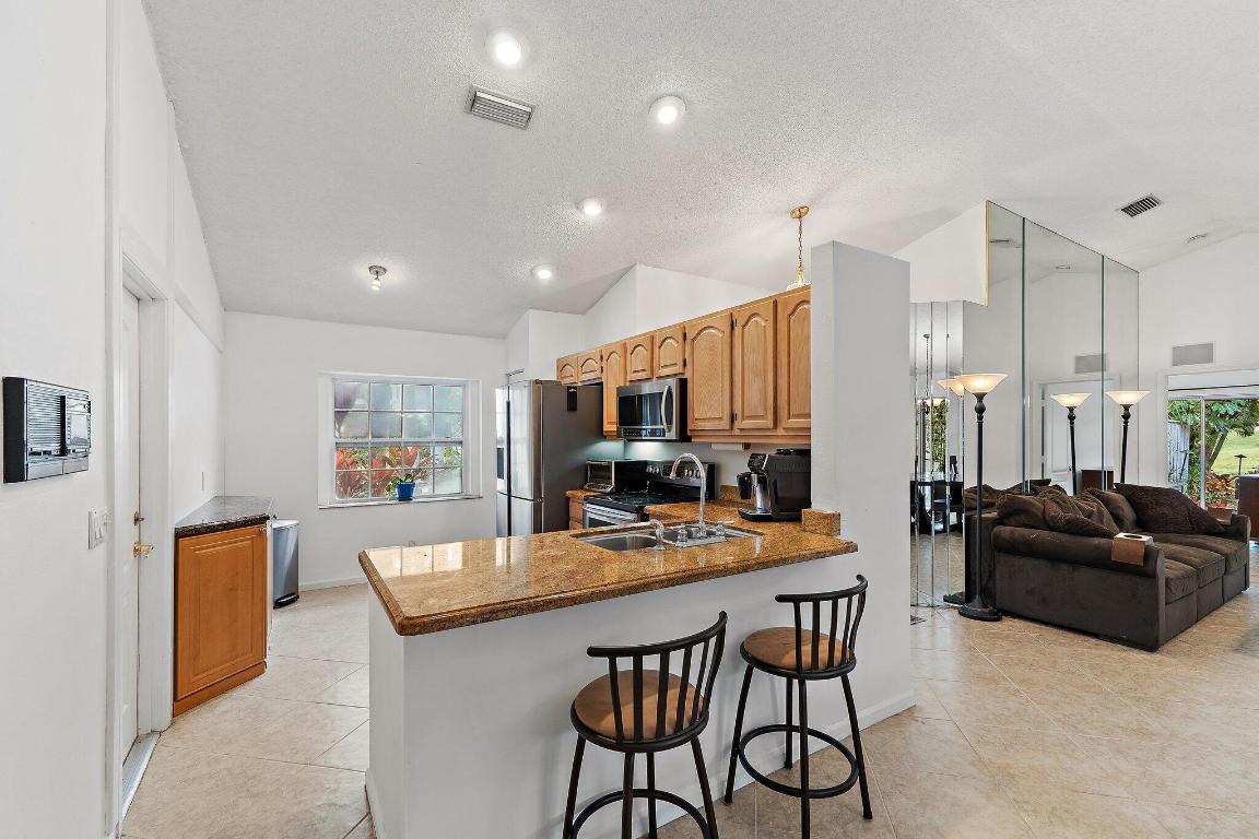 11 Admirals Court, Palm Beach Gardens