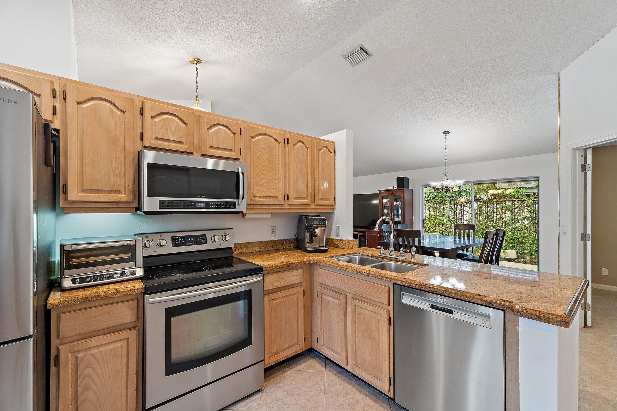 11 Admirals Court, Palm Beach Gardens