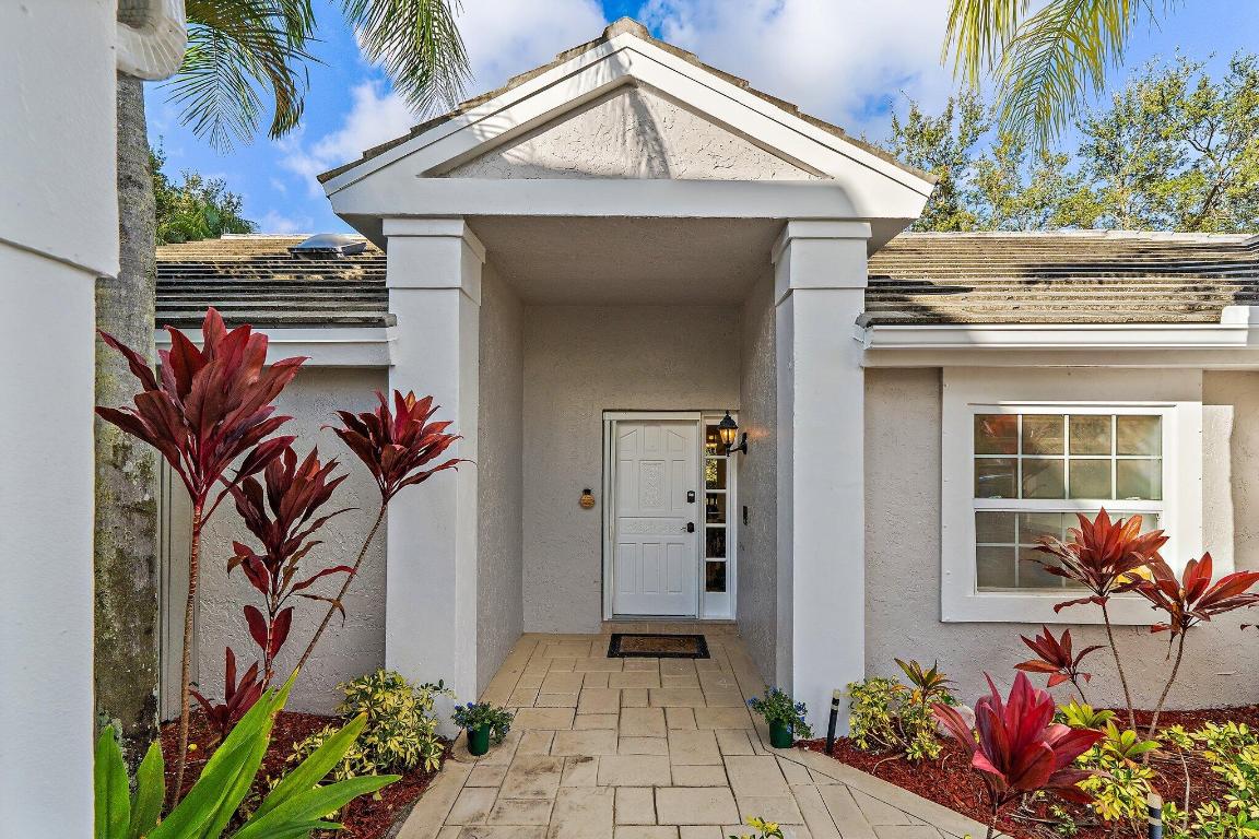 11 Admirals Court, Palm Beach Gardens