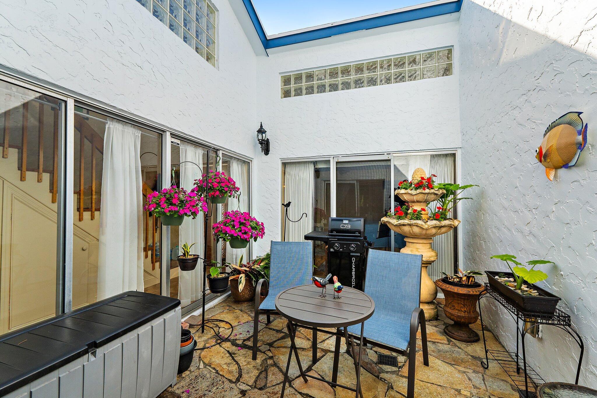 118 Castlewood Drive 123