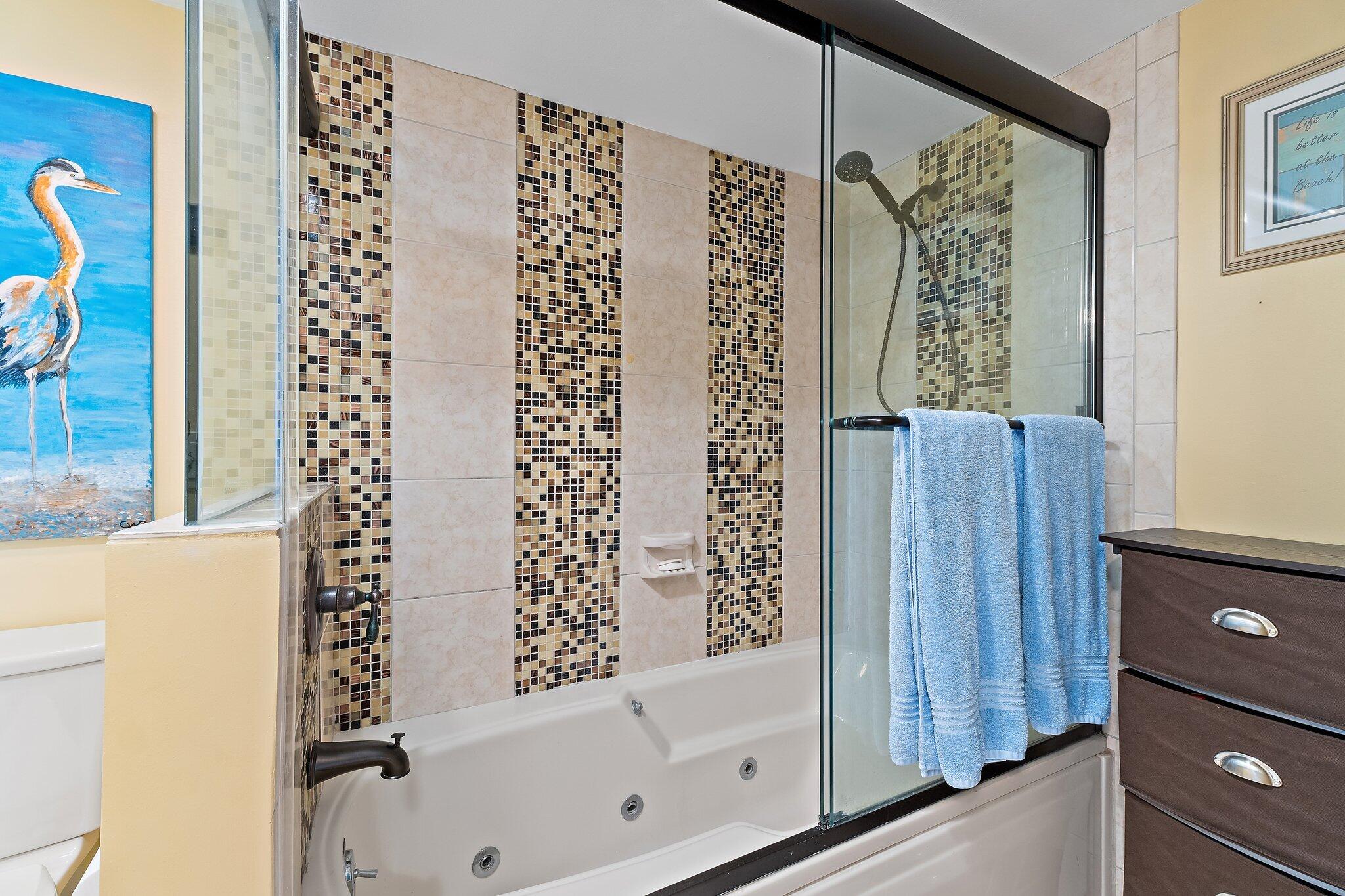 118 Castlewood Drive 123