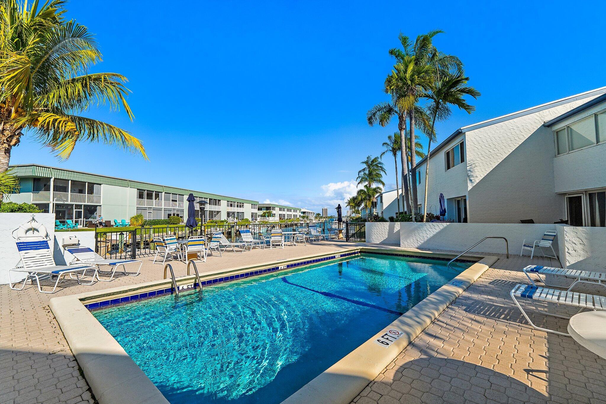 118 Castlewood Drive 123