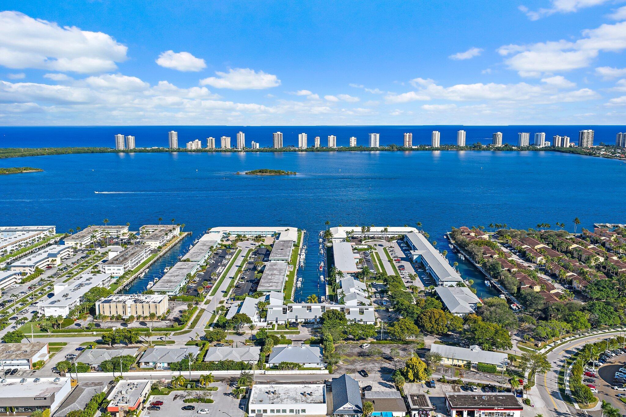 118 Castlewood Drive 123