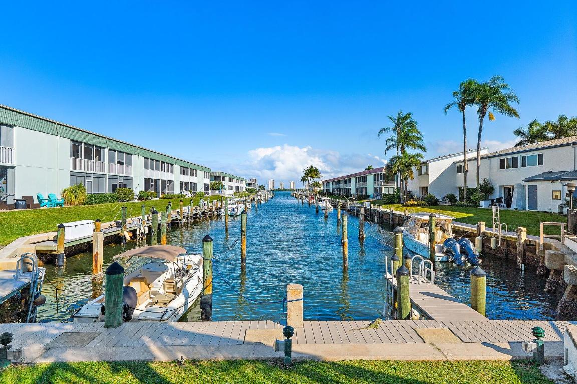 118 Castlewood Drive 123