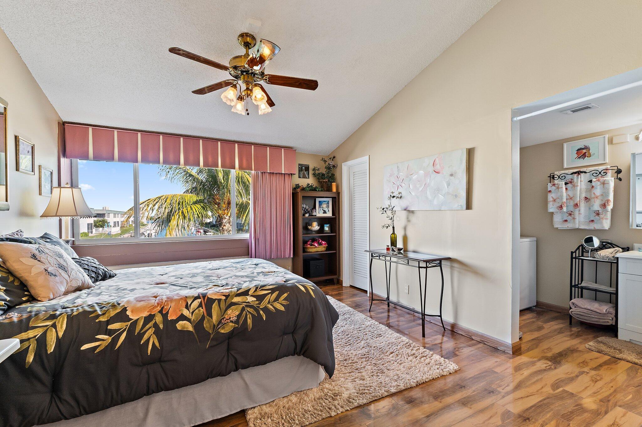 118 Castlewood Drive 123