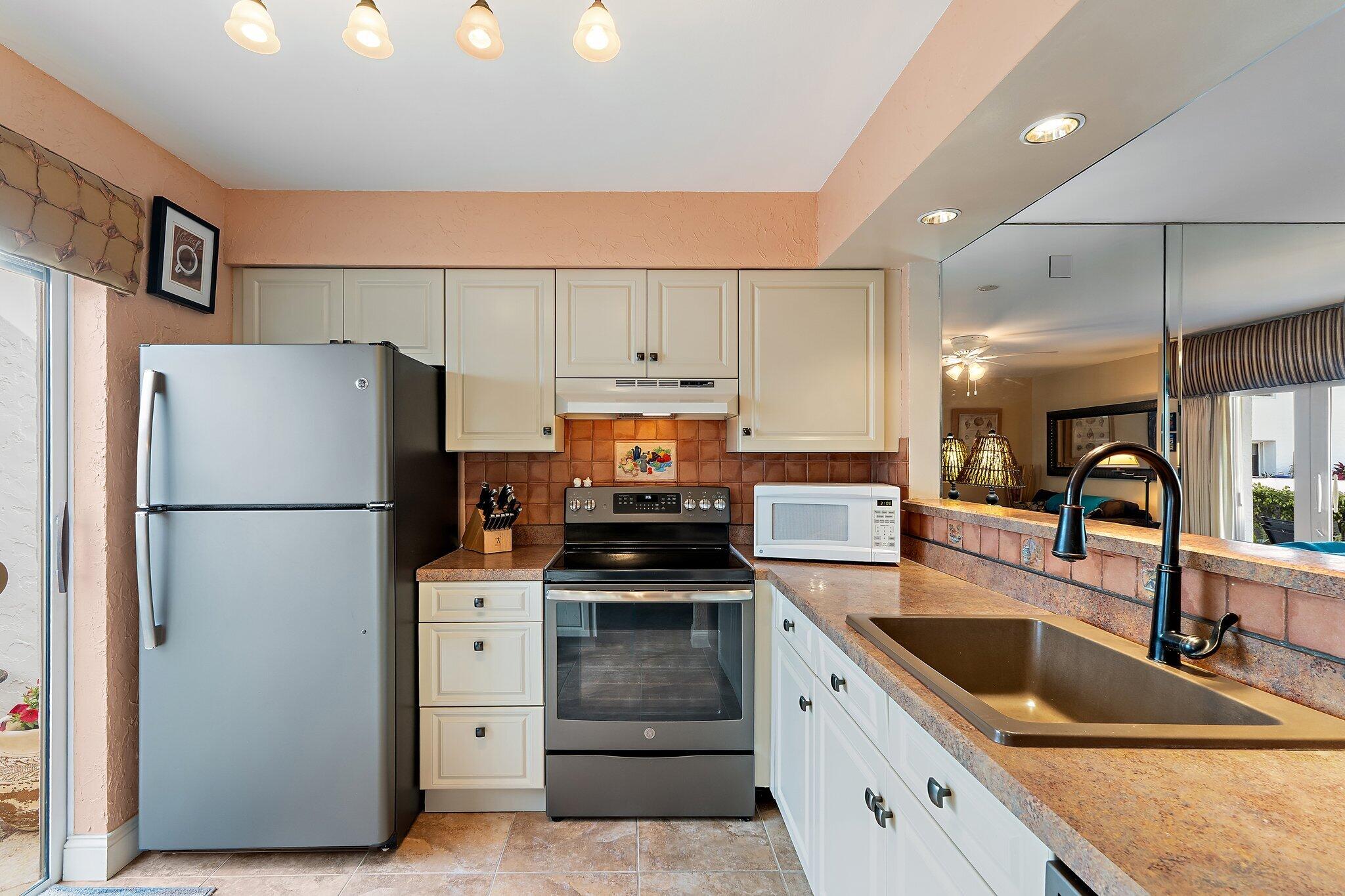 118 Castlewood Drive 123