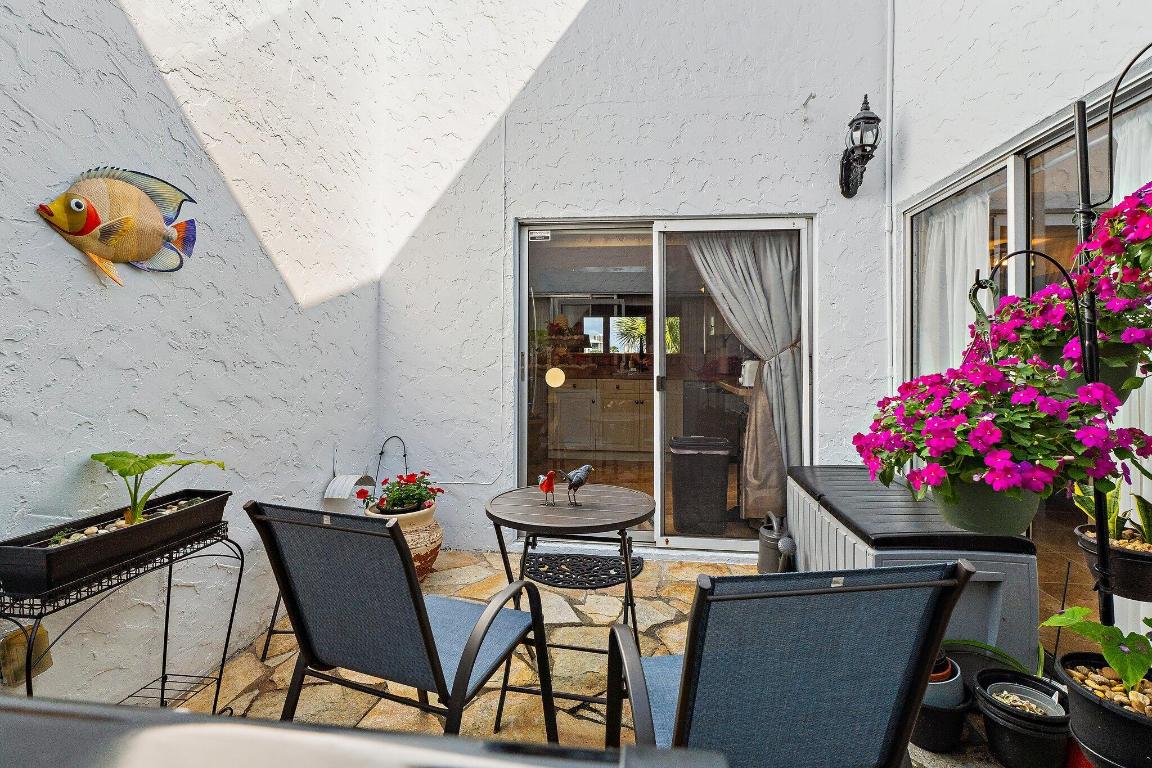 118 Castlewood Drive 123