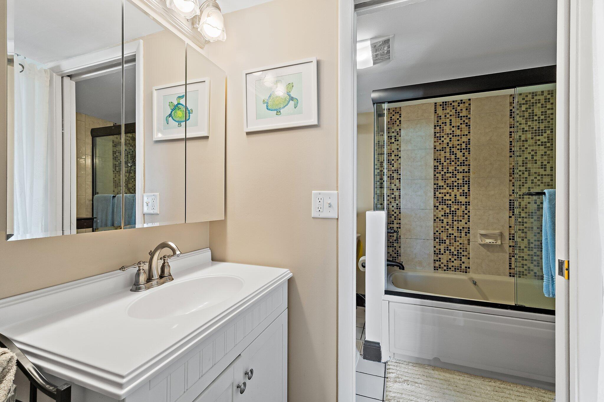 118 Castlewood Drive 123