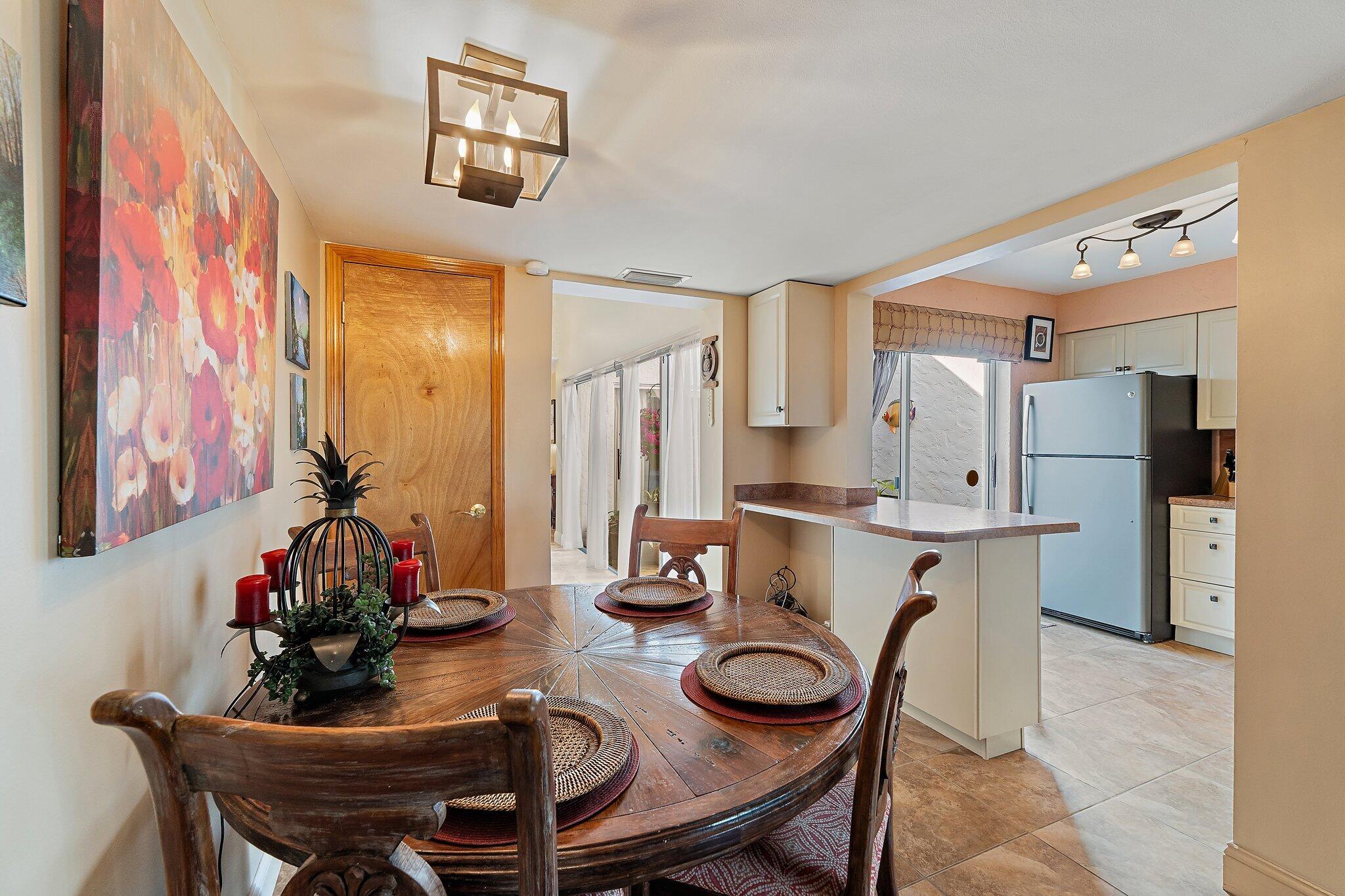 118 Castlewood Drive 123