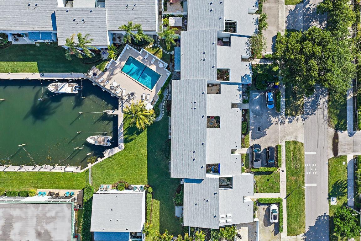 118 Castlewood Drive 123