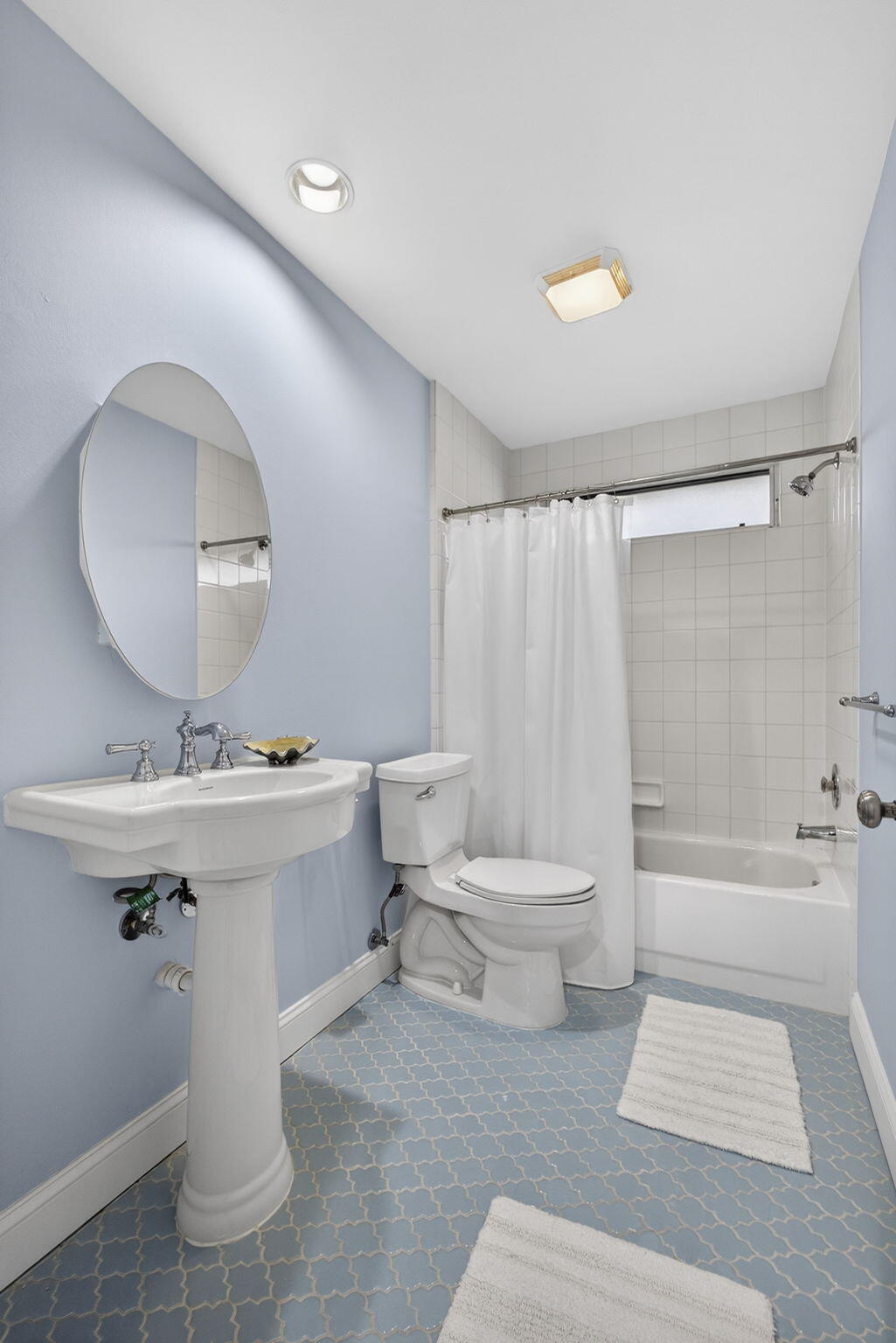 7502 Geminata Oak Court