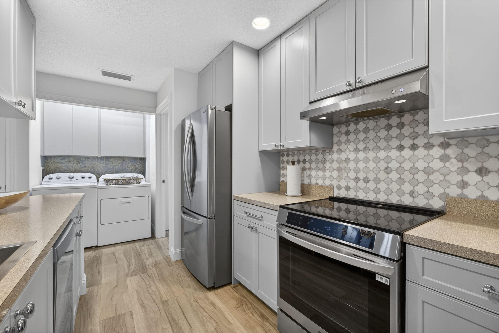 7502 Geminata Oak Court