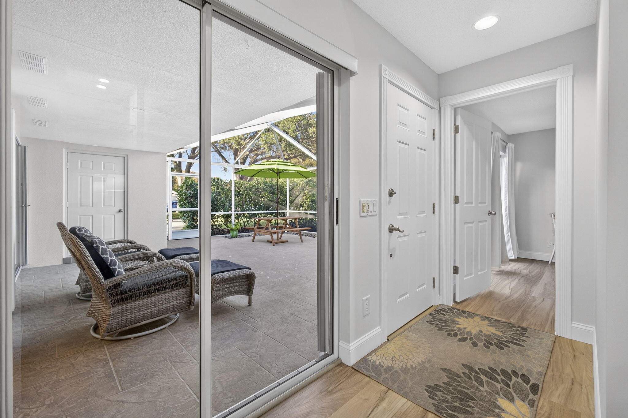 7502 Geminata Oak Court