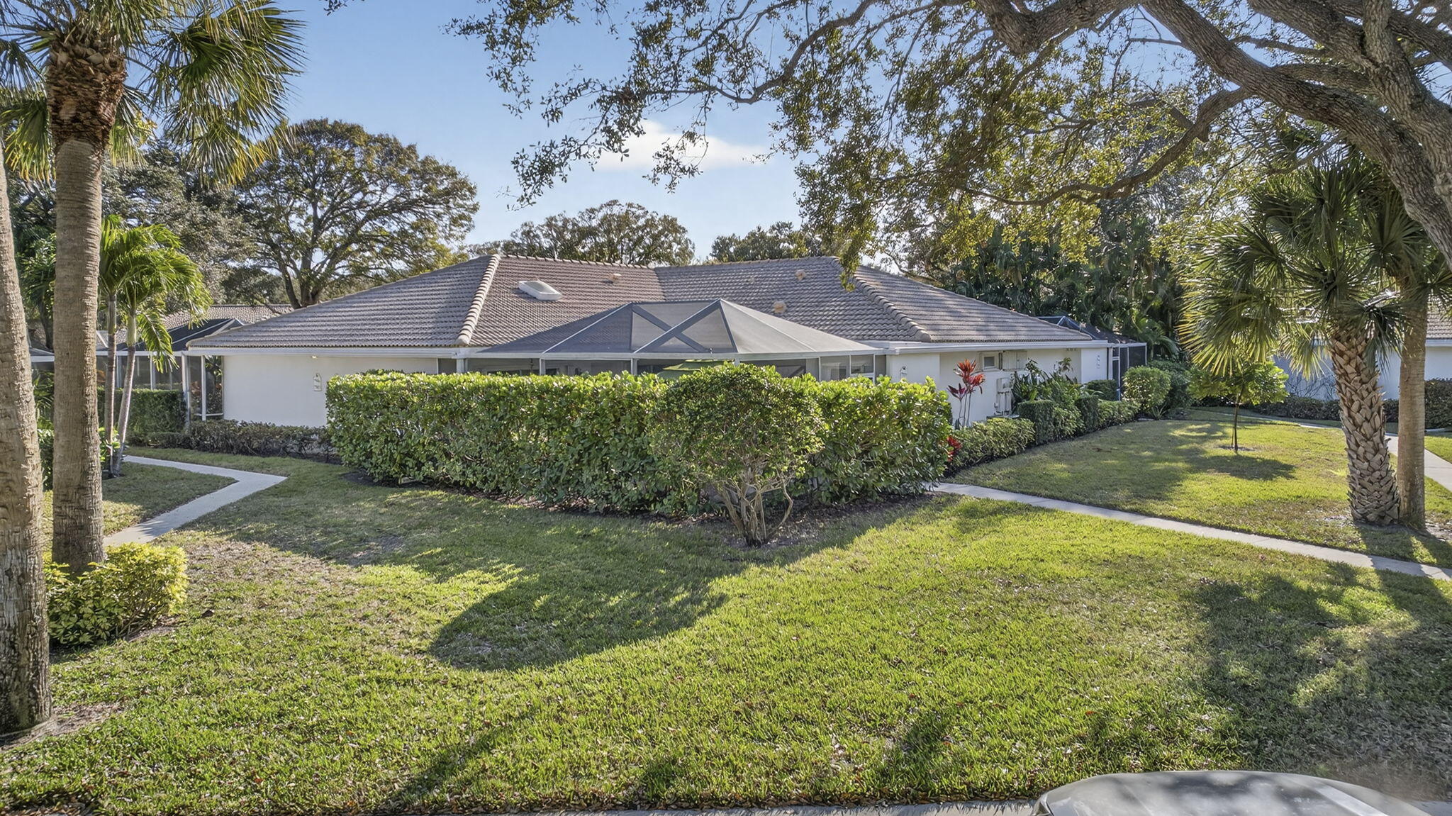 7502 Geminata Oak Court