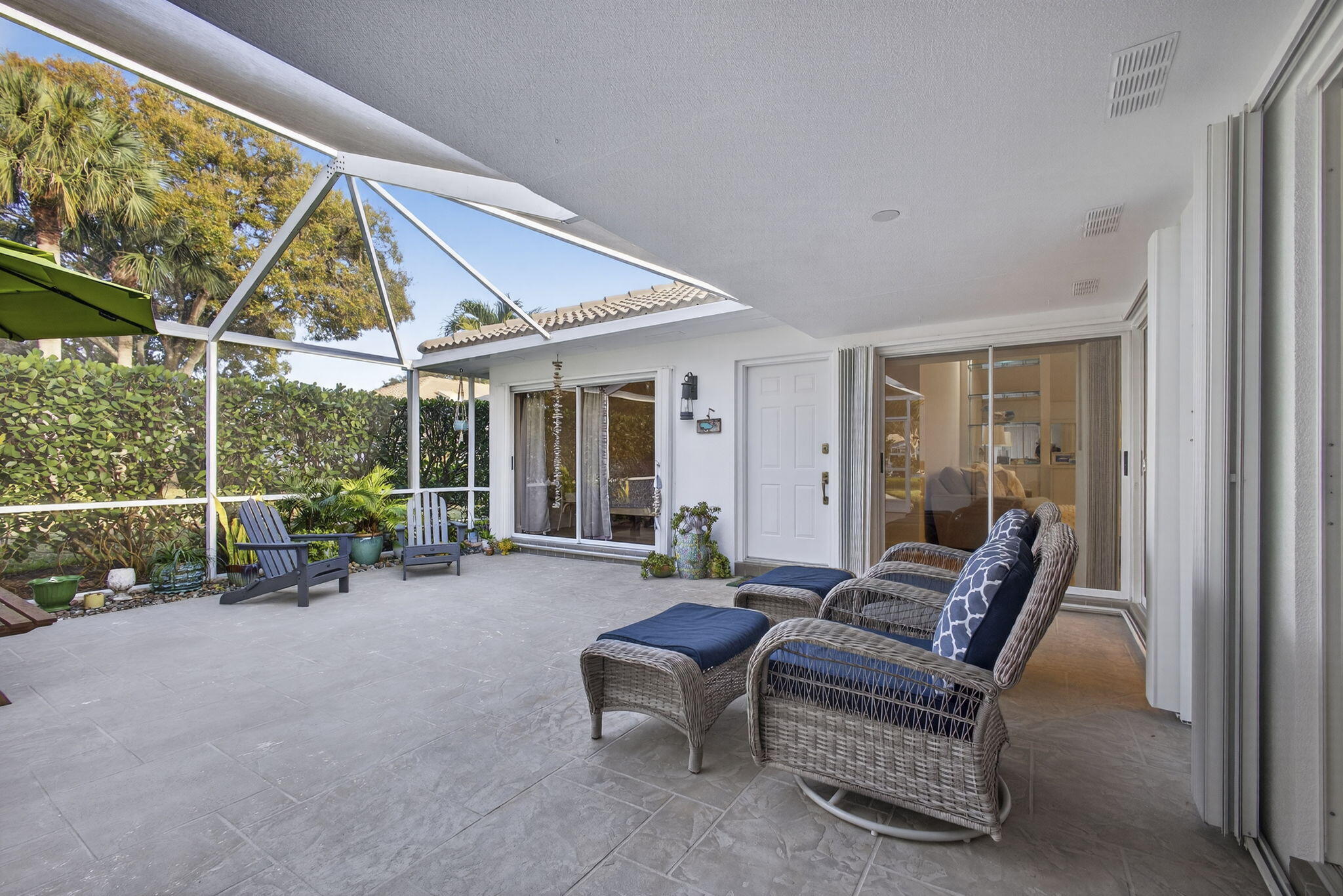 7502 Geminata Oak Court