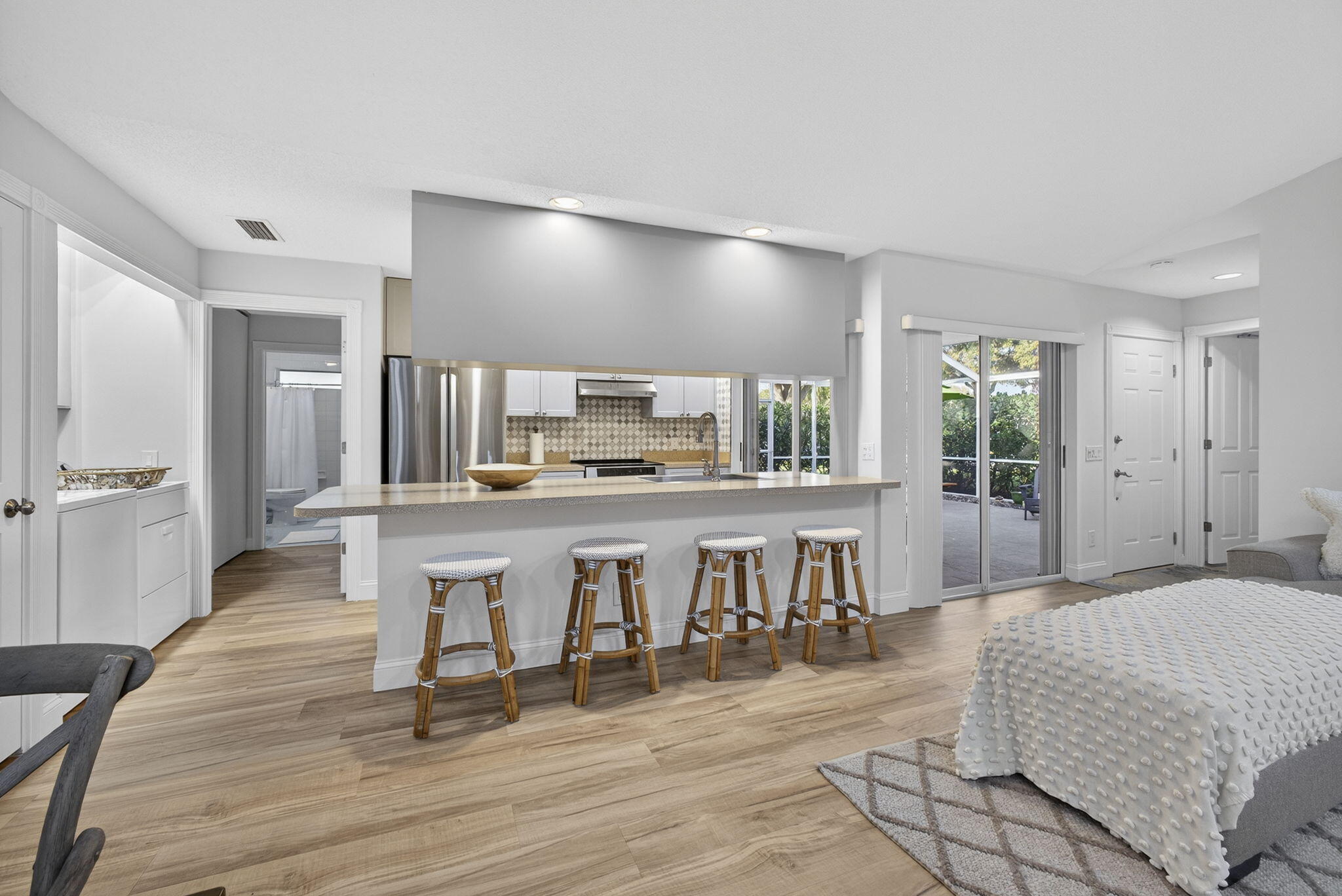 7502 Geminata Oak Court