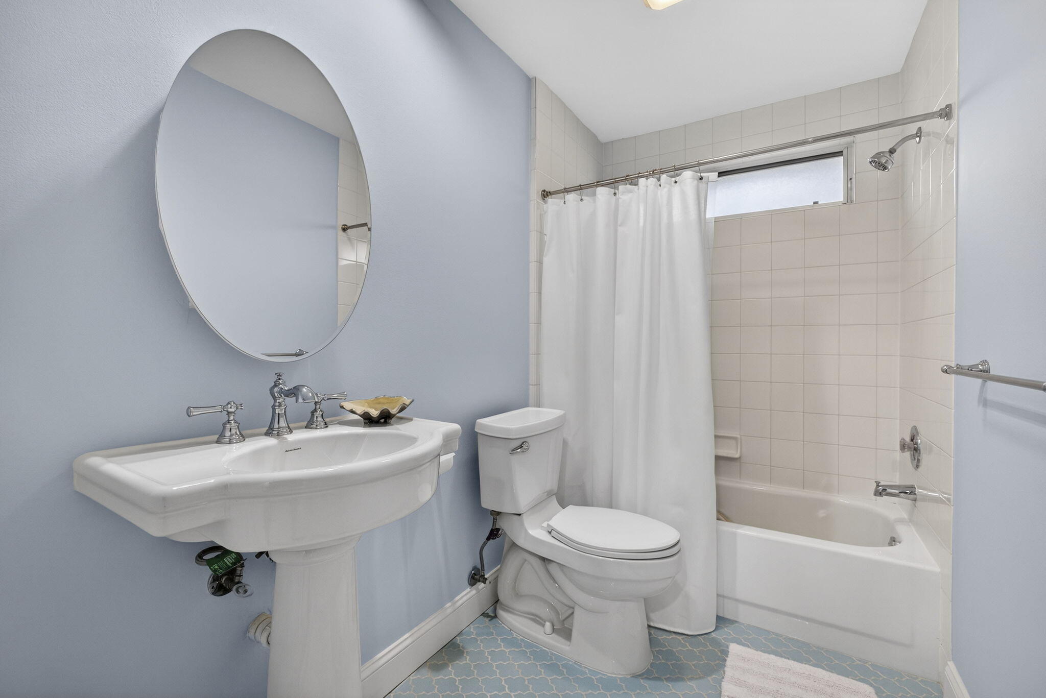 7502 Geminata Oak Court