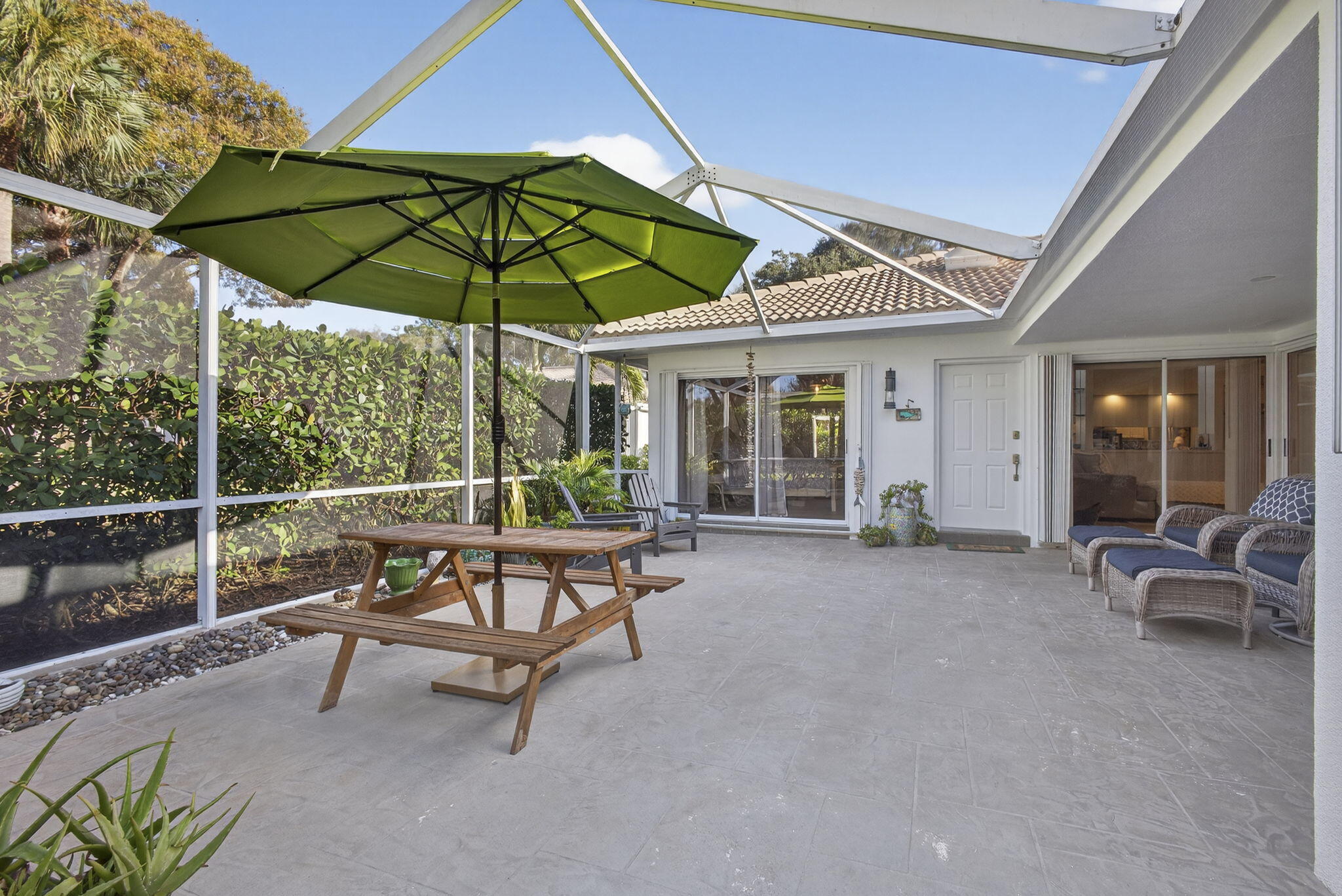 7502 Geminata Oak Court