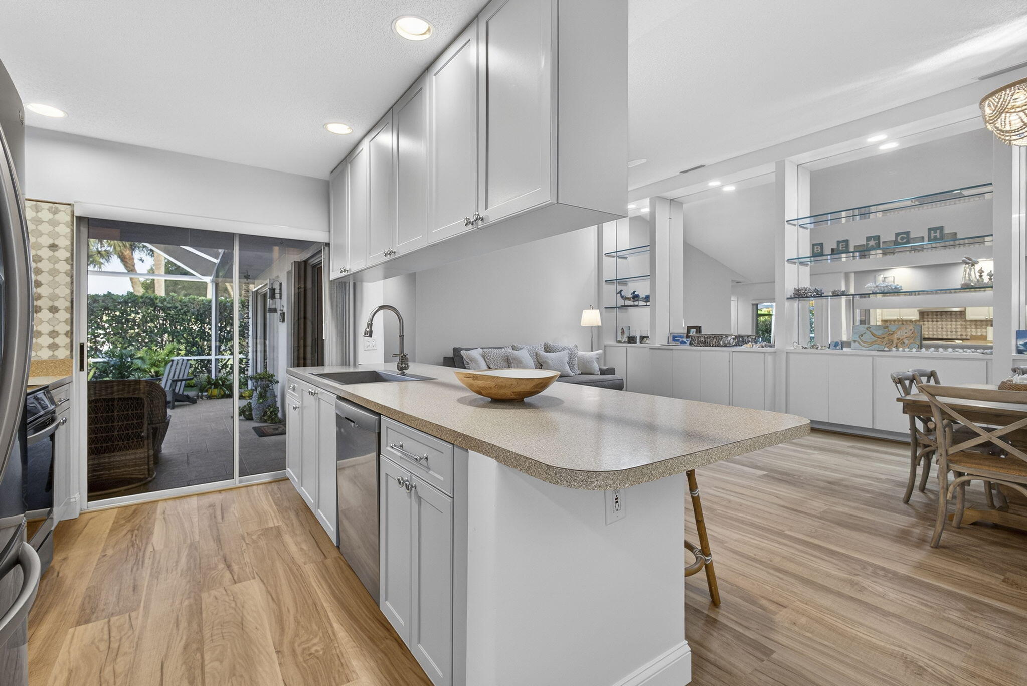 7502 Geminata Oak Court