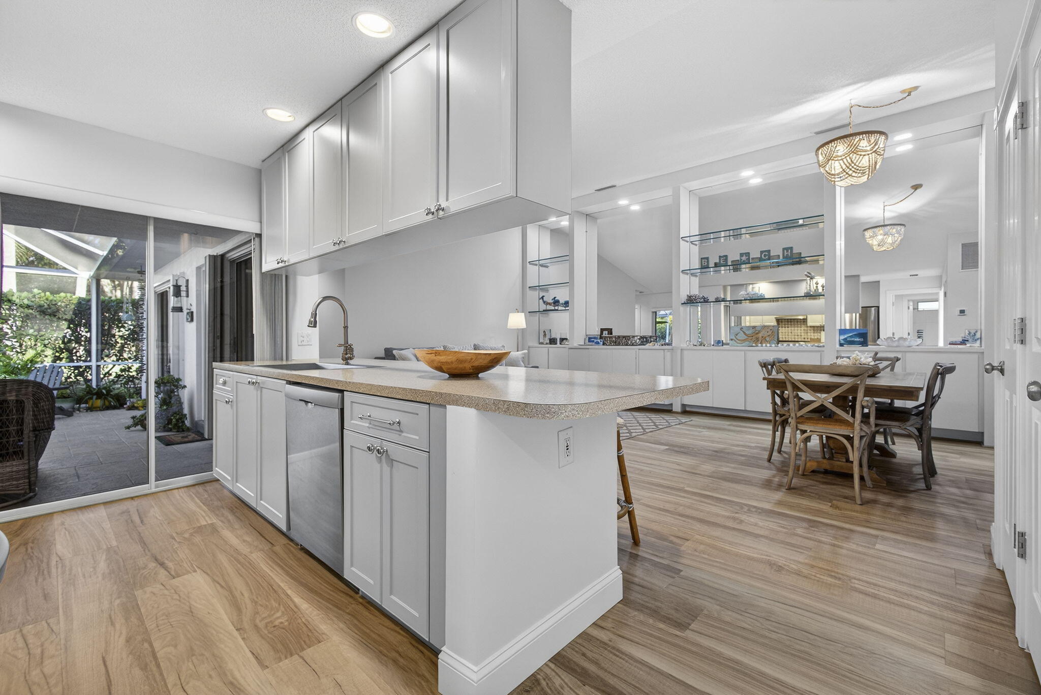 7502 Geminata Oak Court