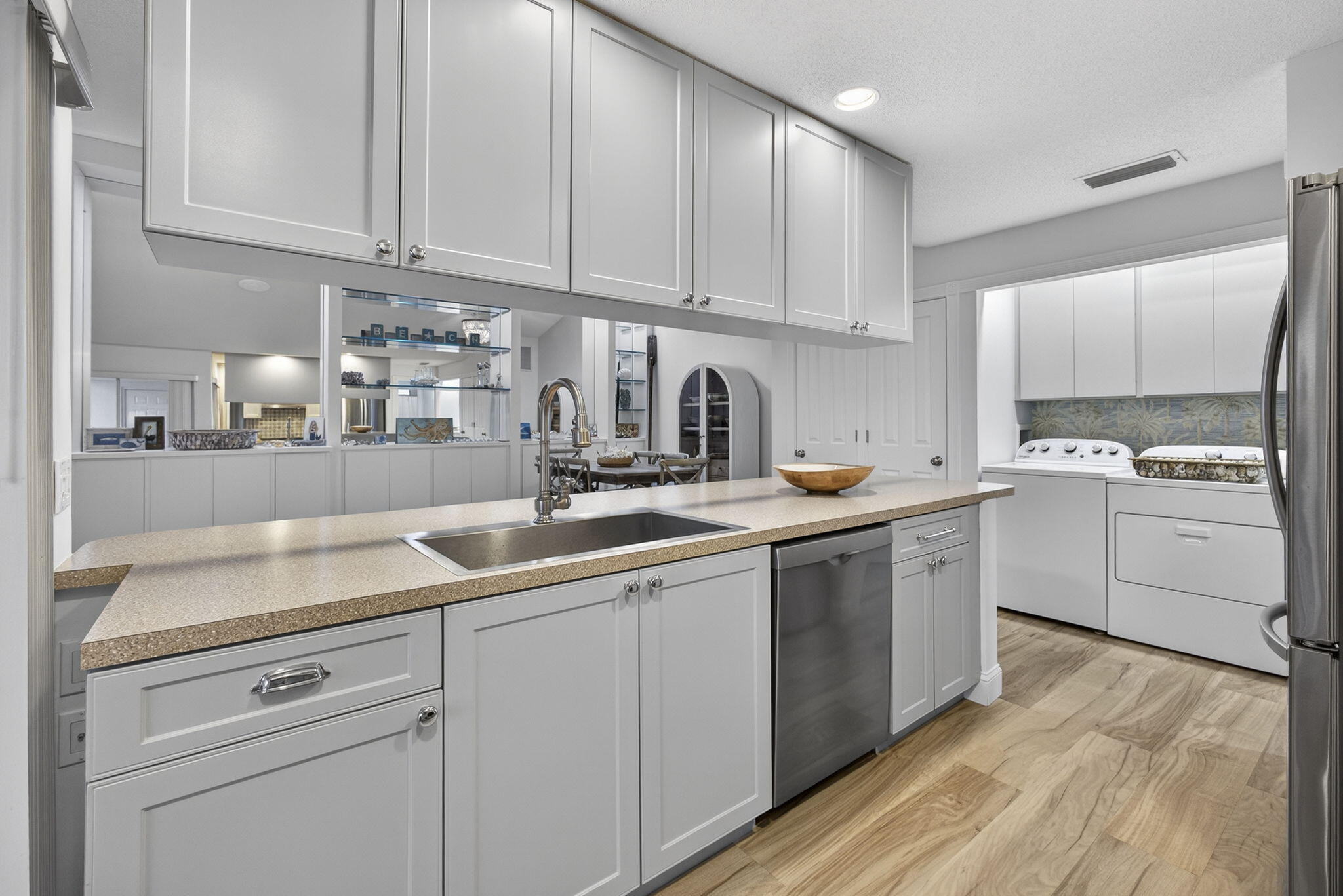 7502 Geminata Oak Court