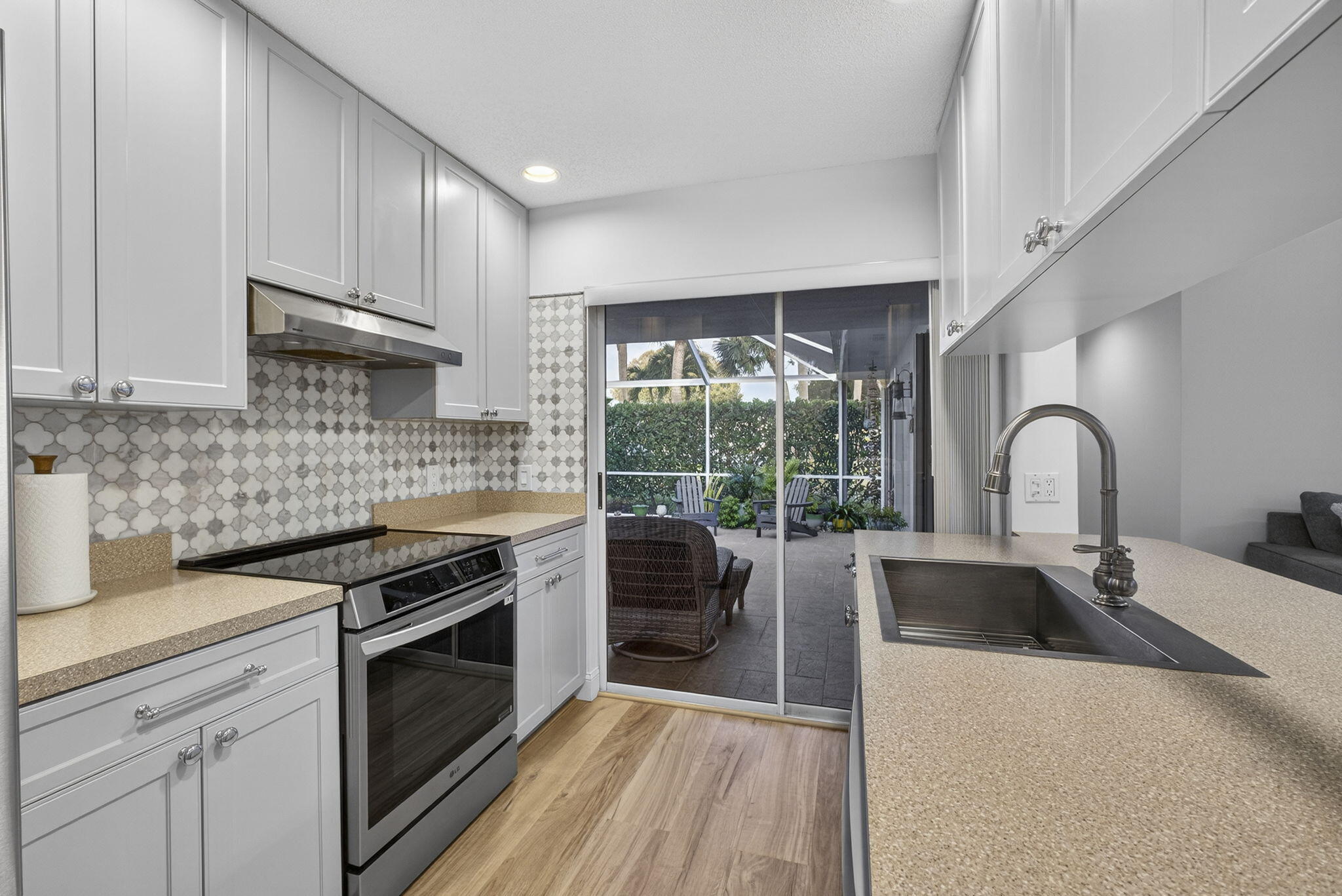 7502 Geminata Oak Court