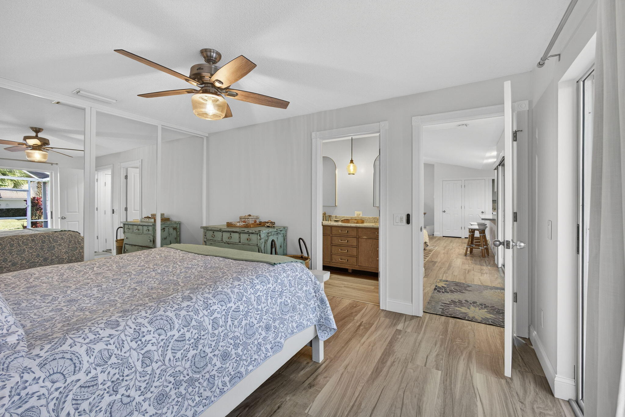 7502 Geminata Oak Court