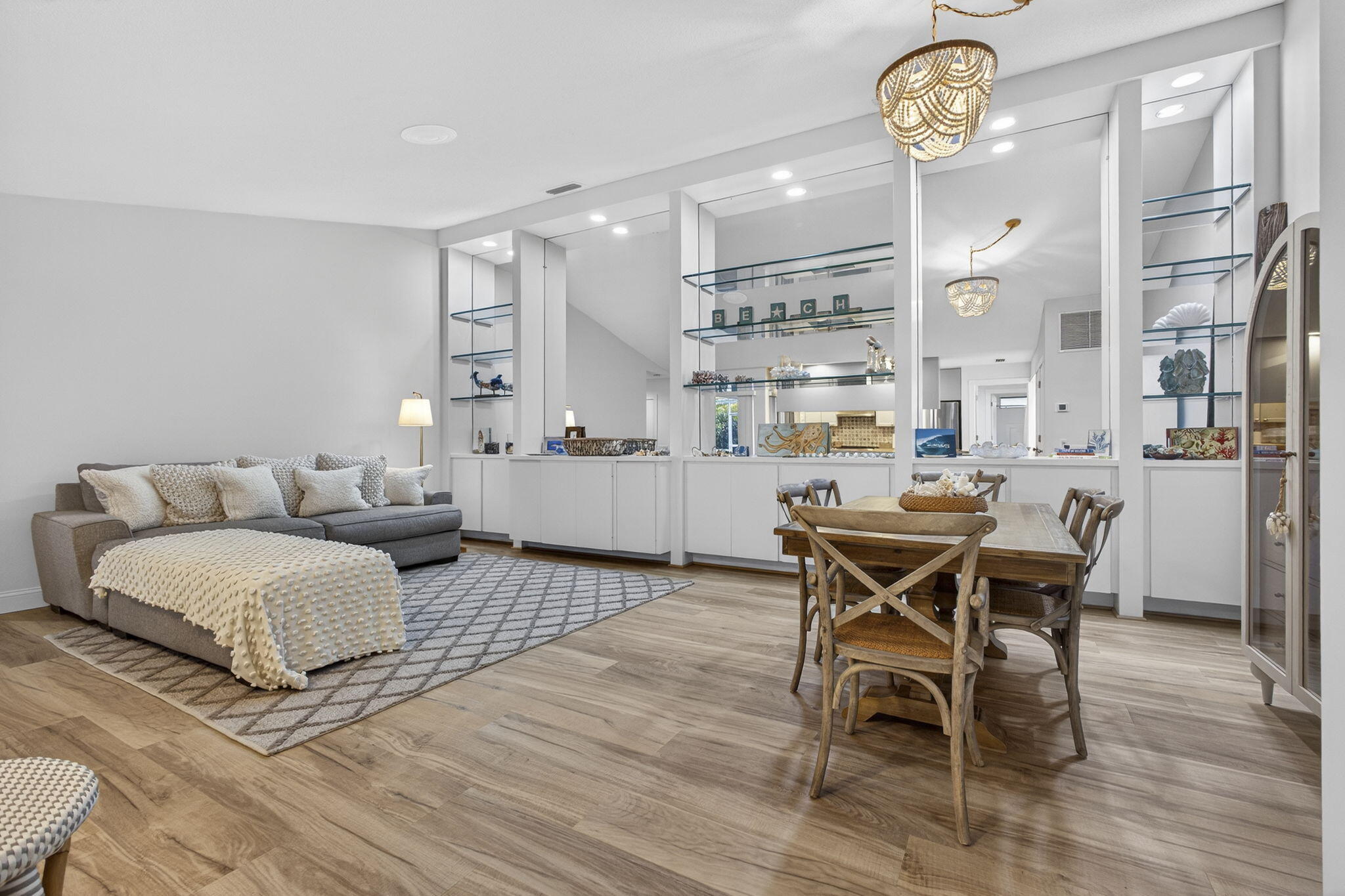 7502 Geminata Oak Court