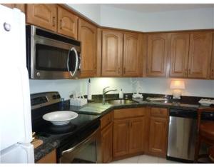 130 Lakeshore Drive 723