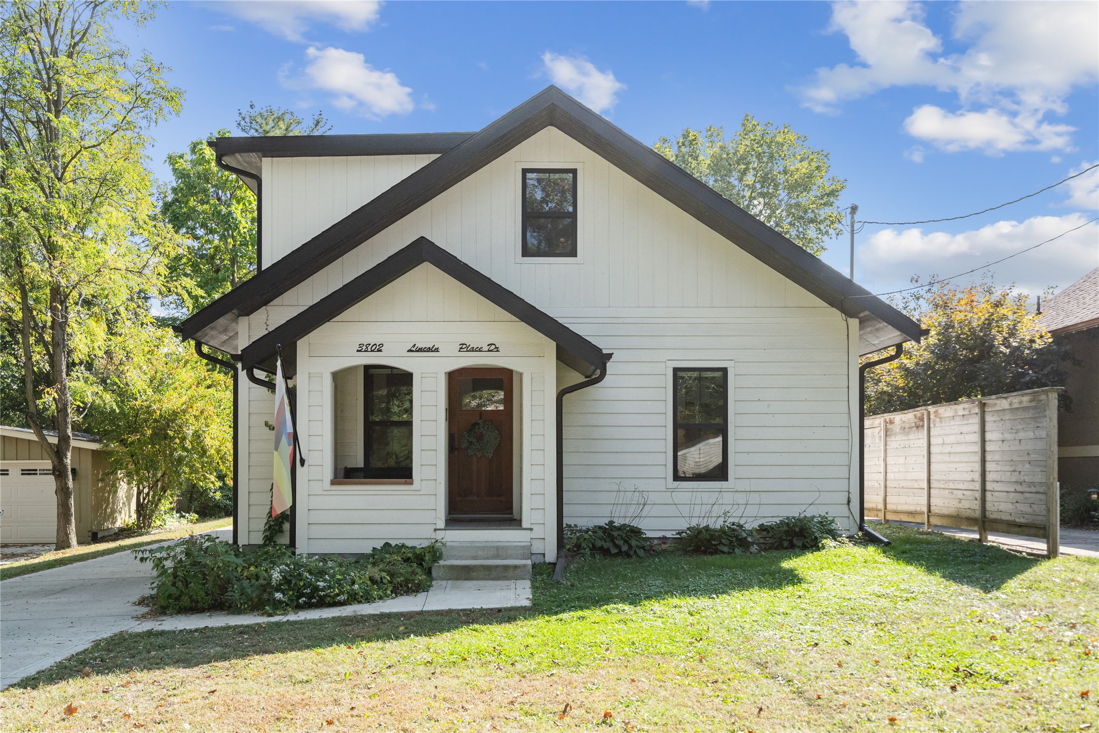 3802 Lincoln Place Drive