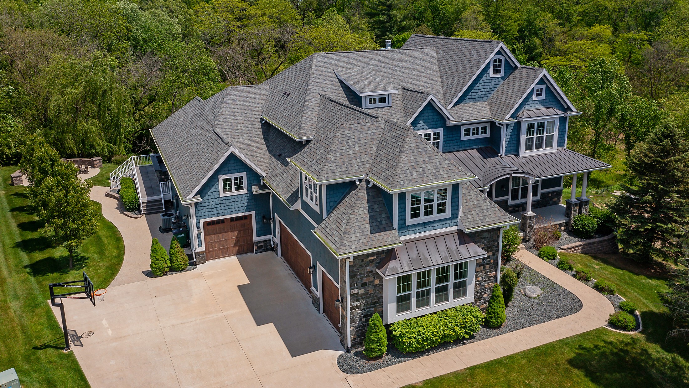1738 S 40th Court