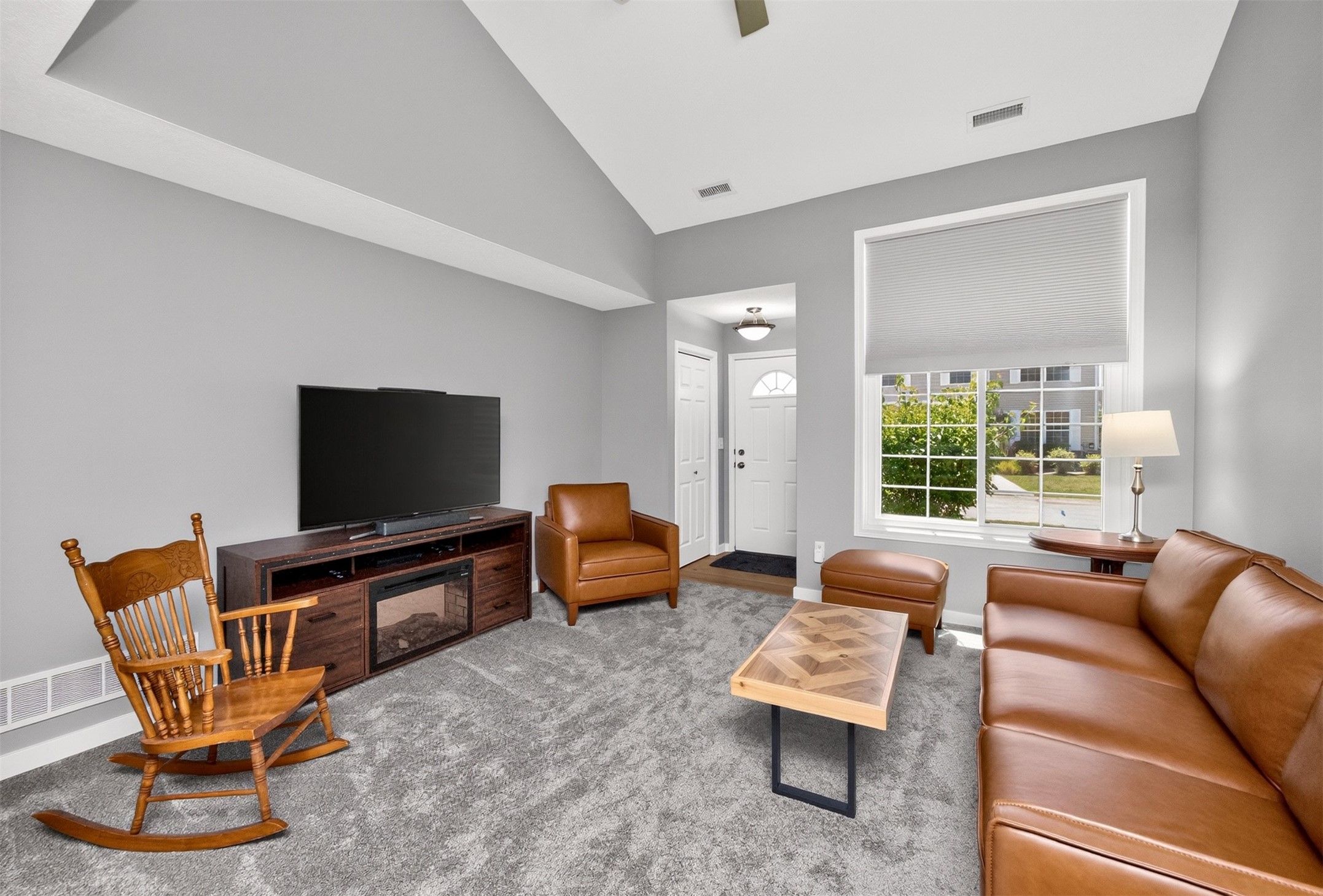 4011 NE Gardenia Lane