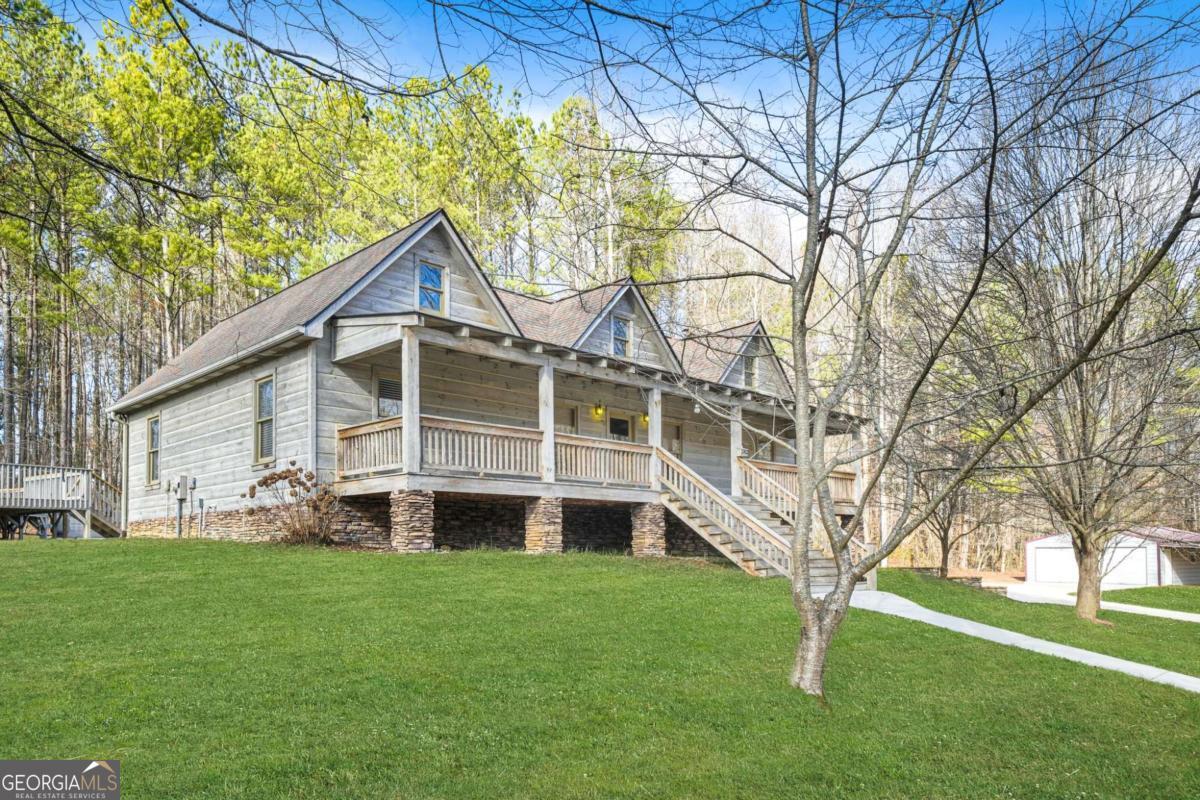 542 Schoolhouse Road