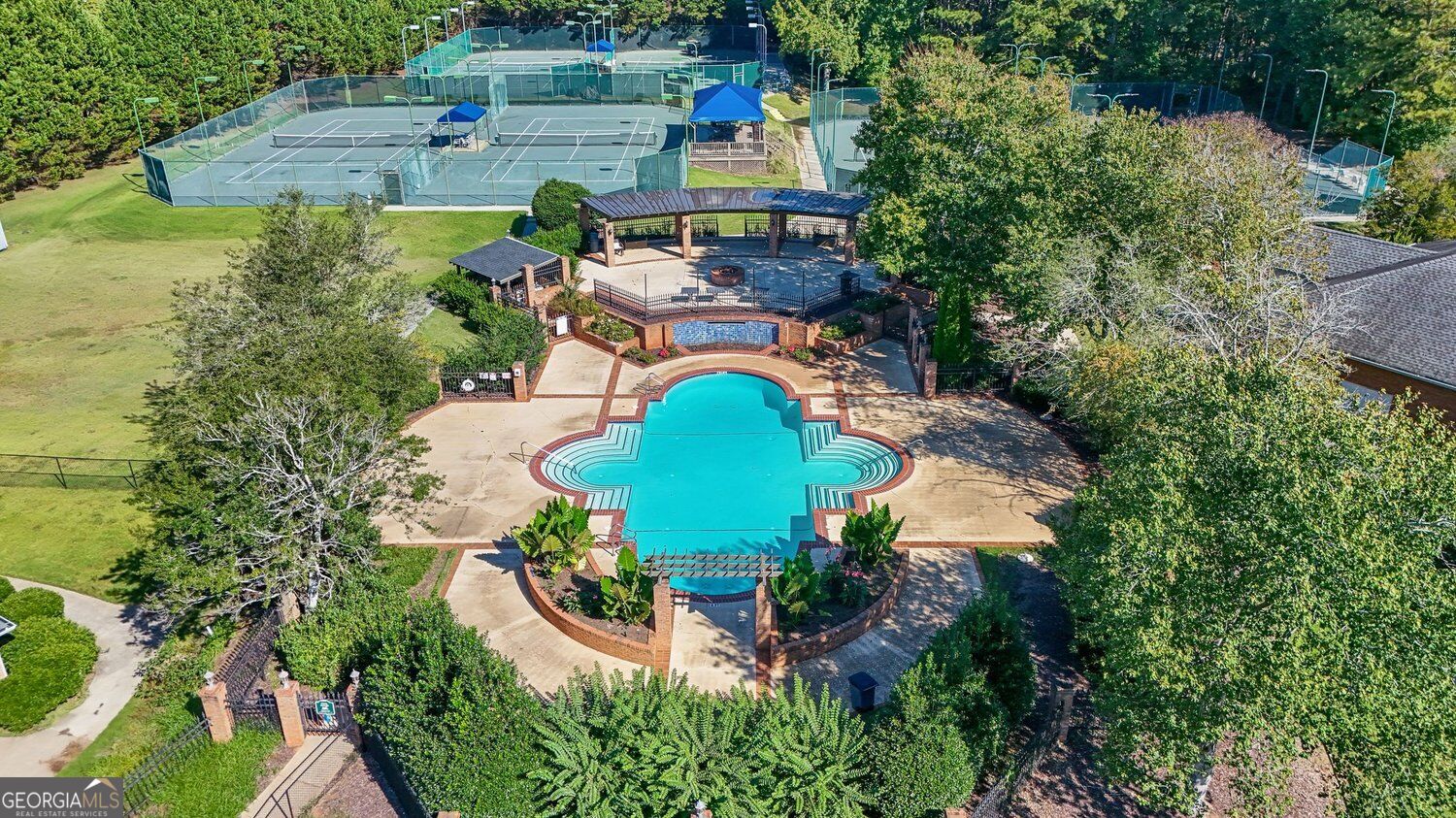 221 Hawick Lane