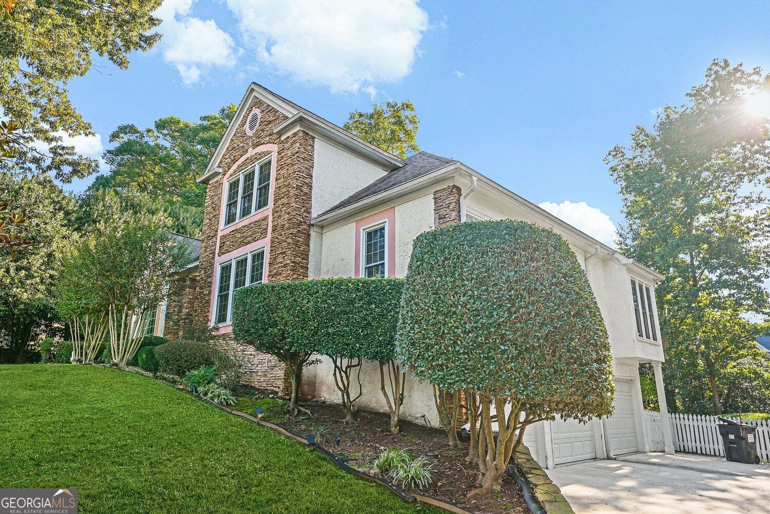 221 Hawick Lane