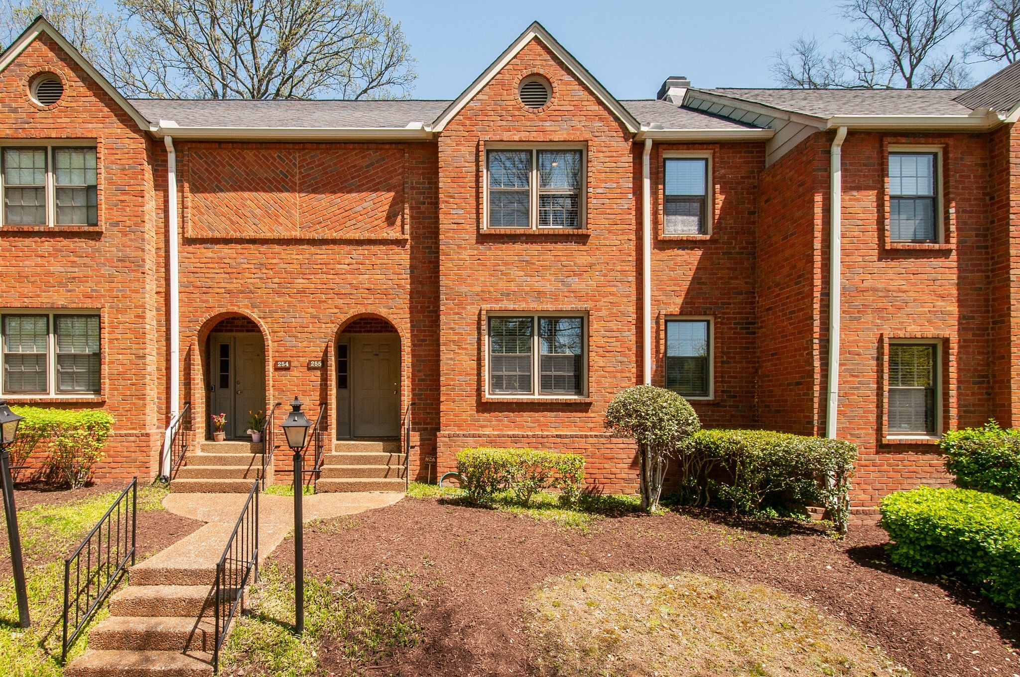 255 Westchase Dr