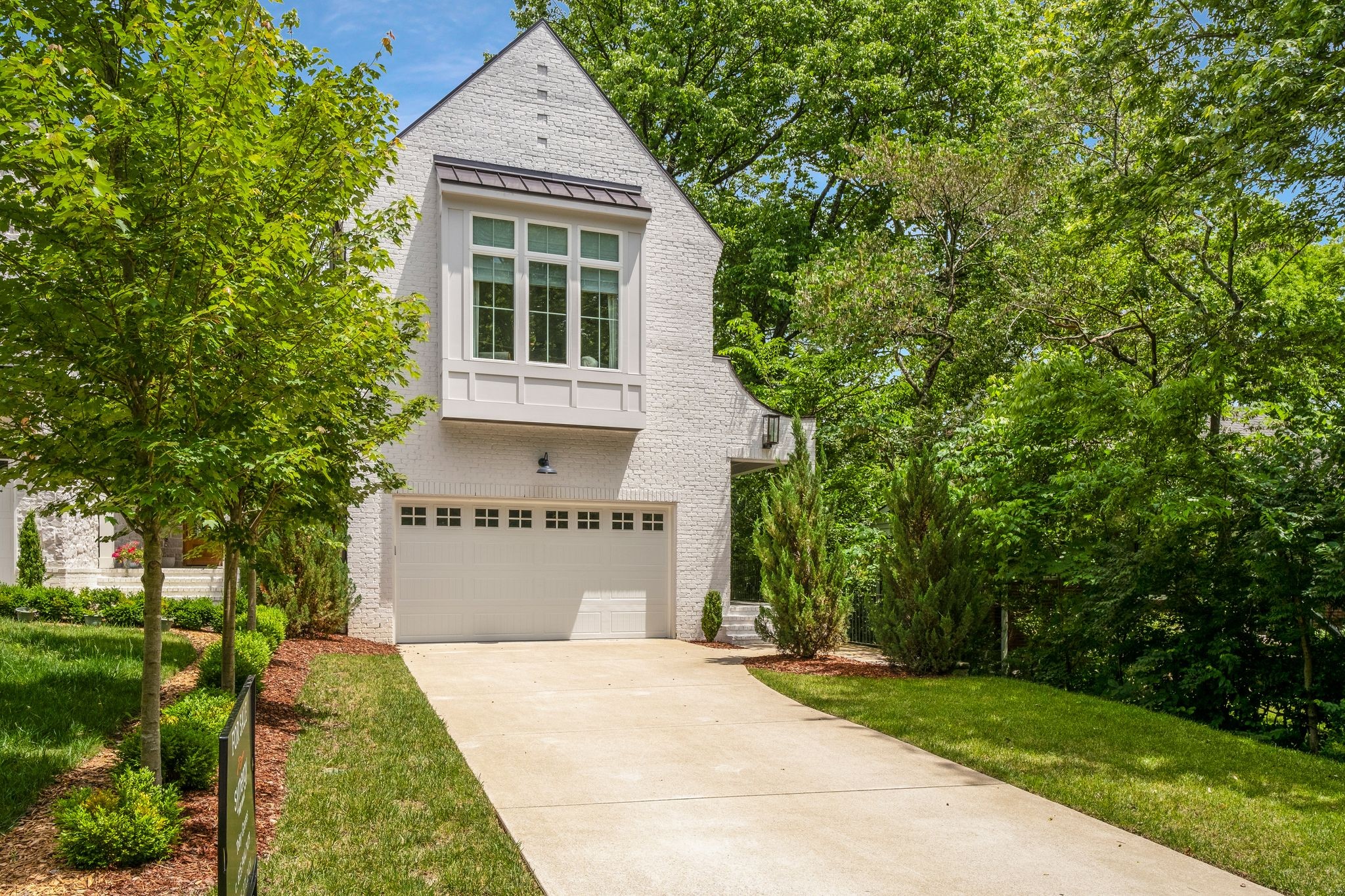 4116B Eden Ave