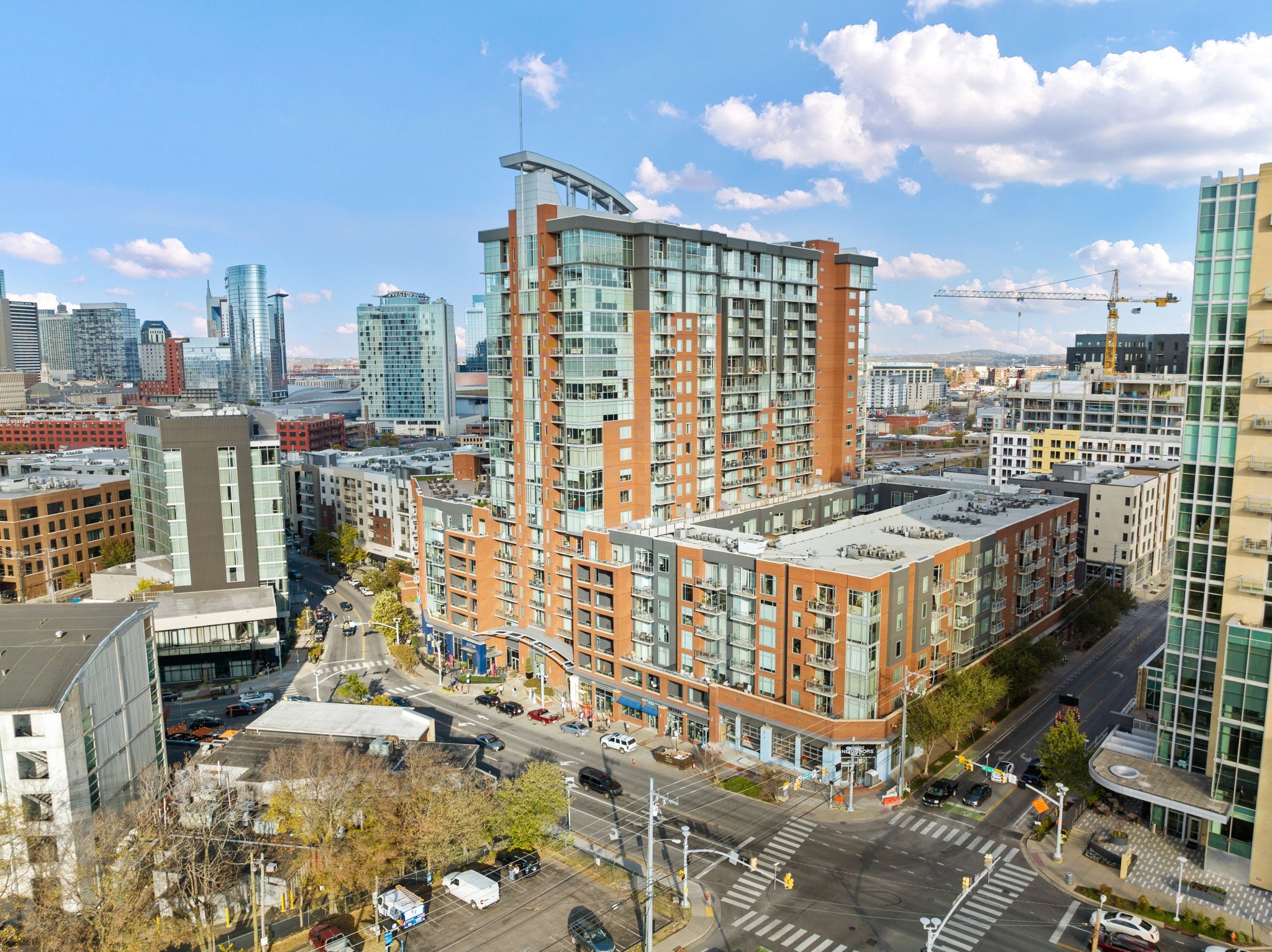 600 12th Ave, S Unit: 1712
