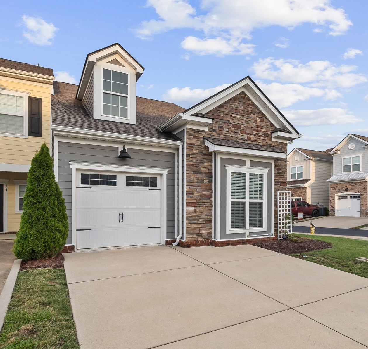 100 Bergen Dr