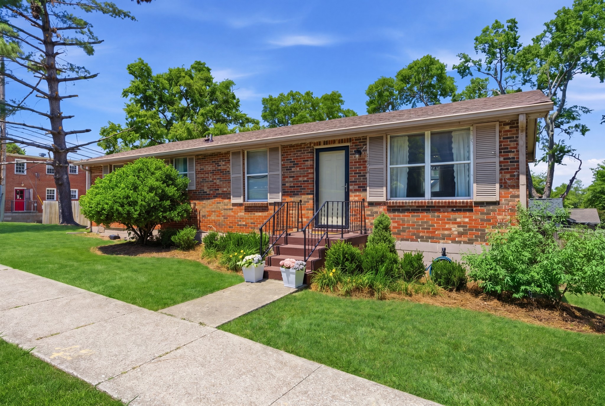 1514 Wedgewood Ave