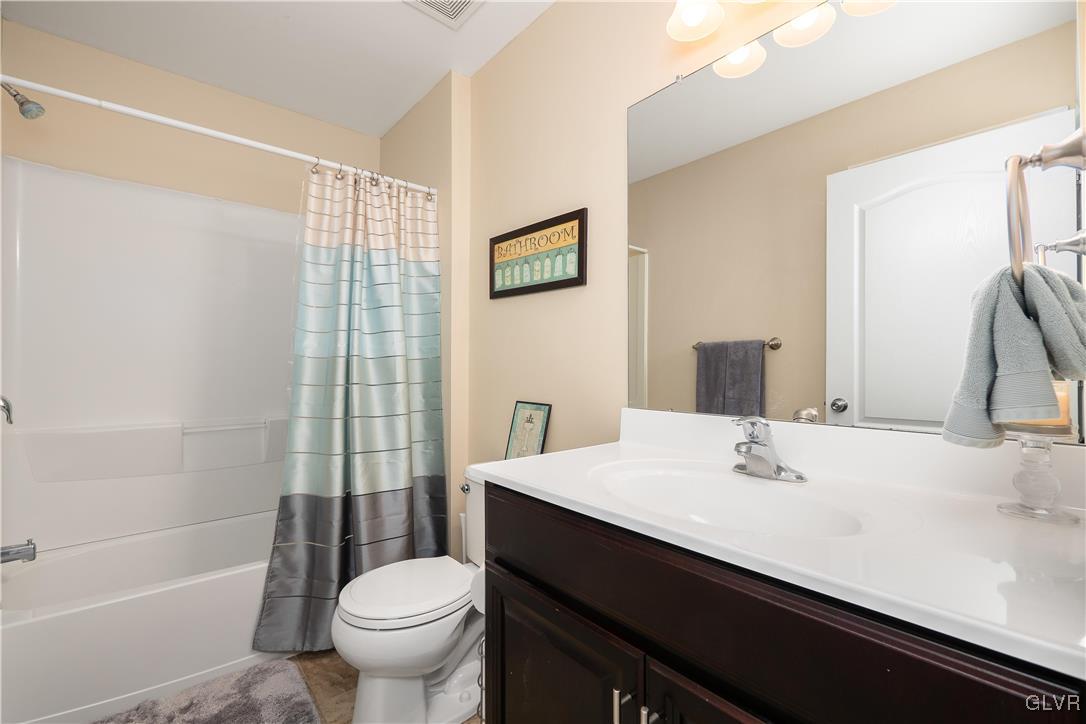 6125 Delaware Crossing