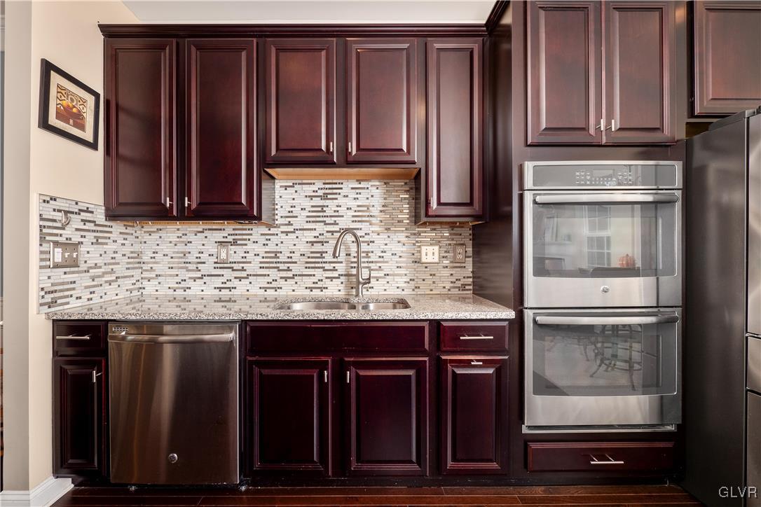 6125 Delaware Crossing