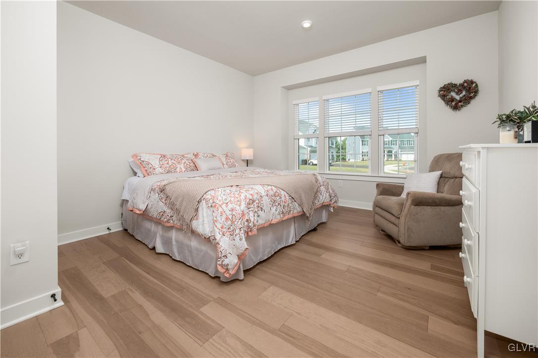 3120 Hawk Valley Court