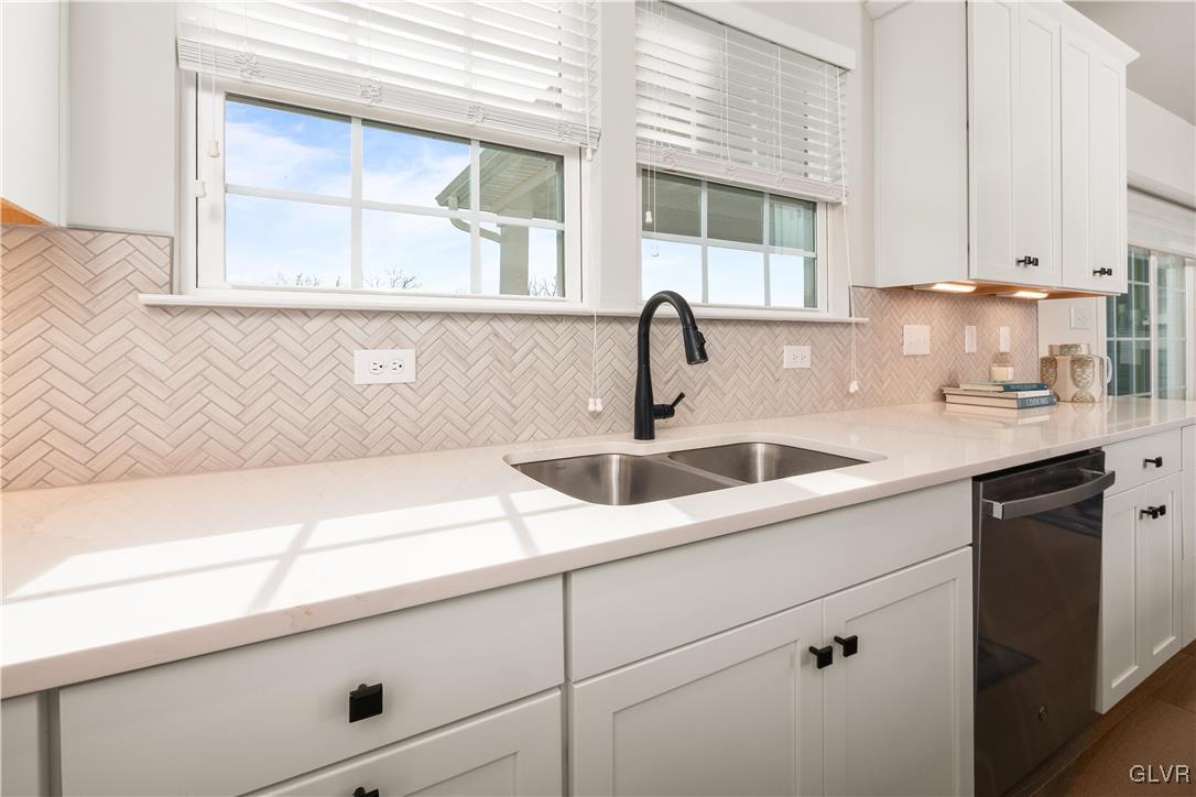 3120 Hawk Valley Court